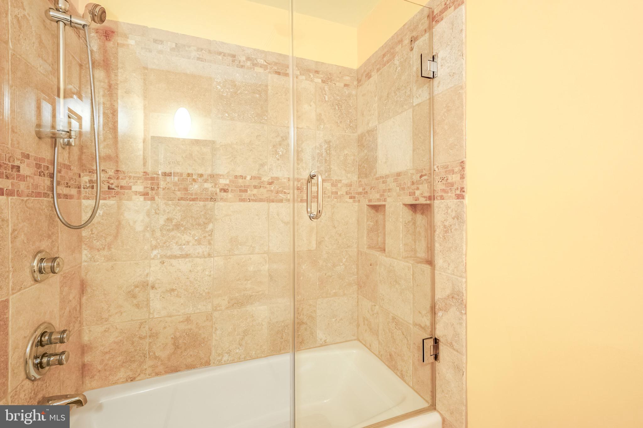 3927 GEORGETOWN COURT NW