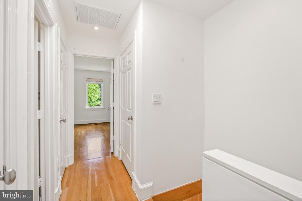 3927 GEORGETOWN COURT NW