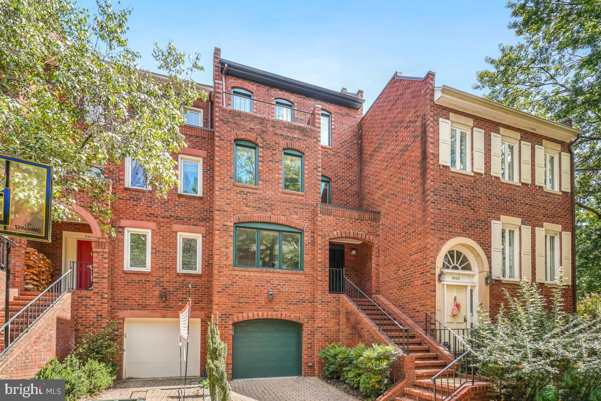 3927 GEORGETOWN COURT NW