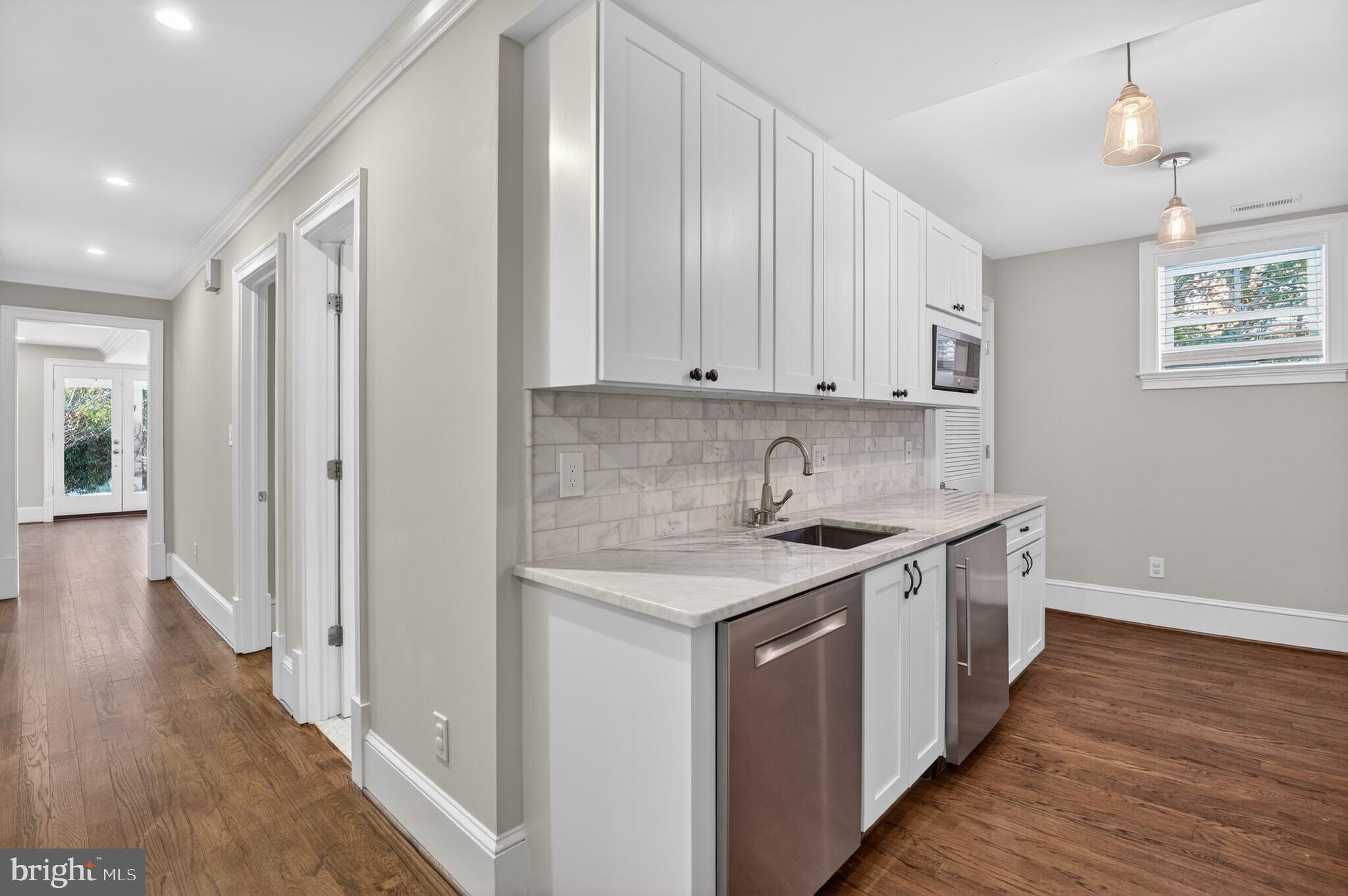 2820 BELLEVUE TERRACE NW