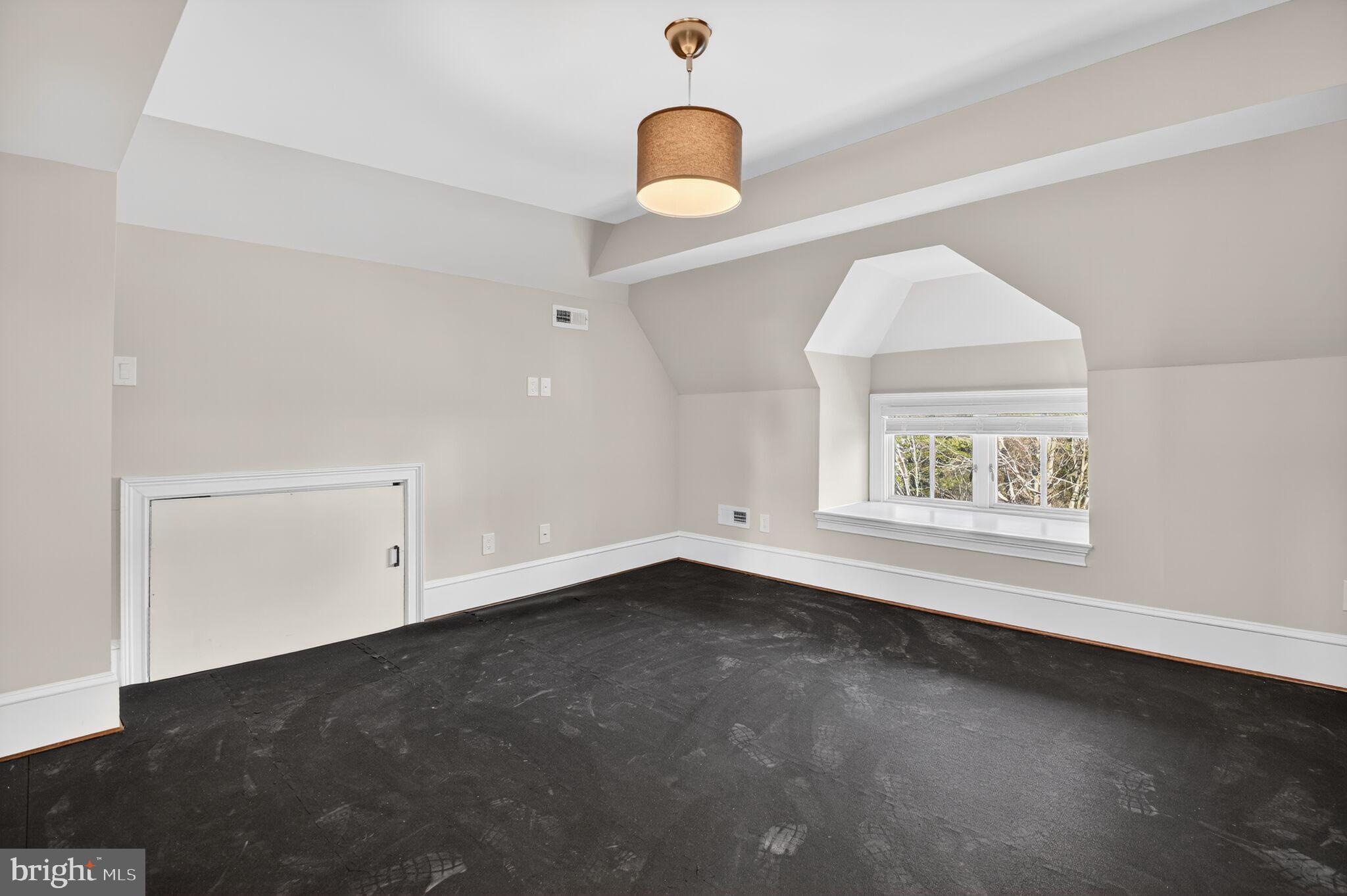 2820 BELLEVUE TERRACE NW