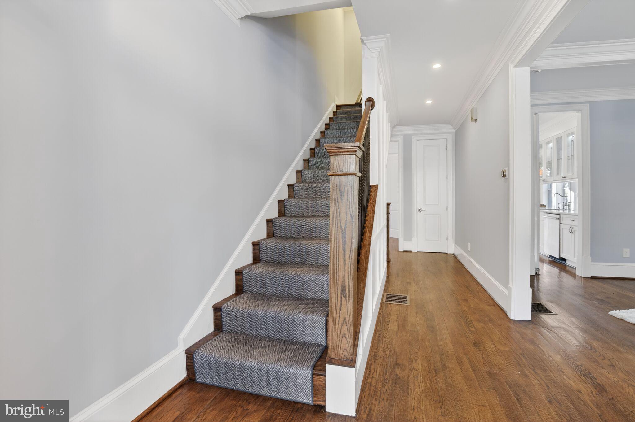 2820 BELLEVUE TERRACE NW