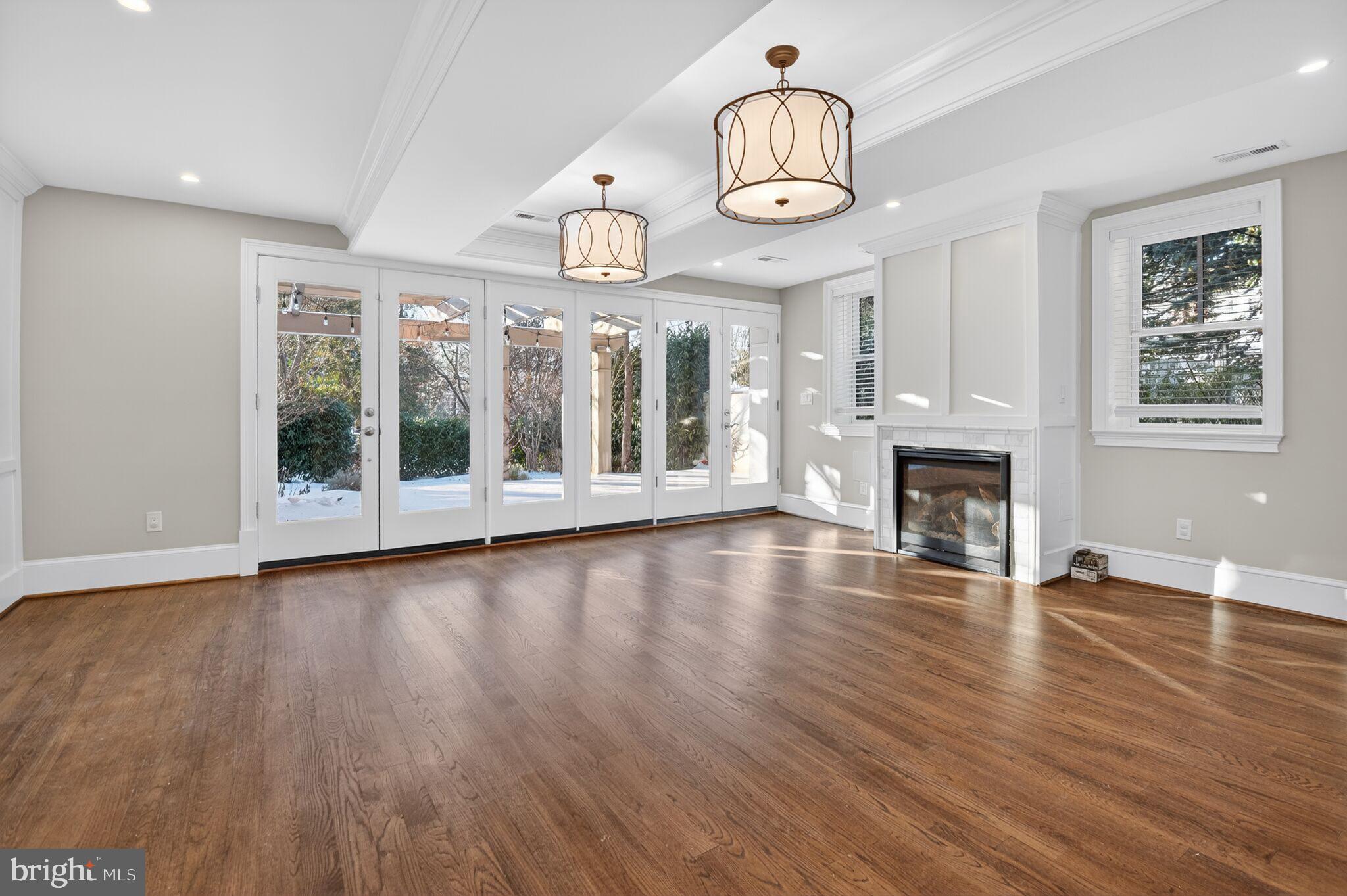 2820 BELLEVUE TERRACE NW