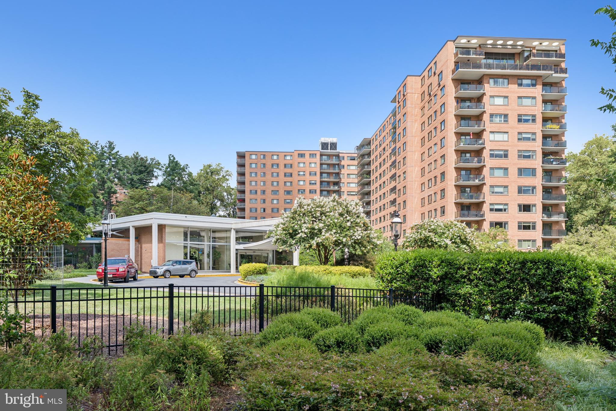 4201 CATHEDRAL AVENUE NW 808E