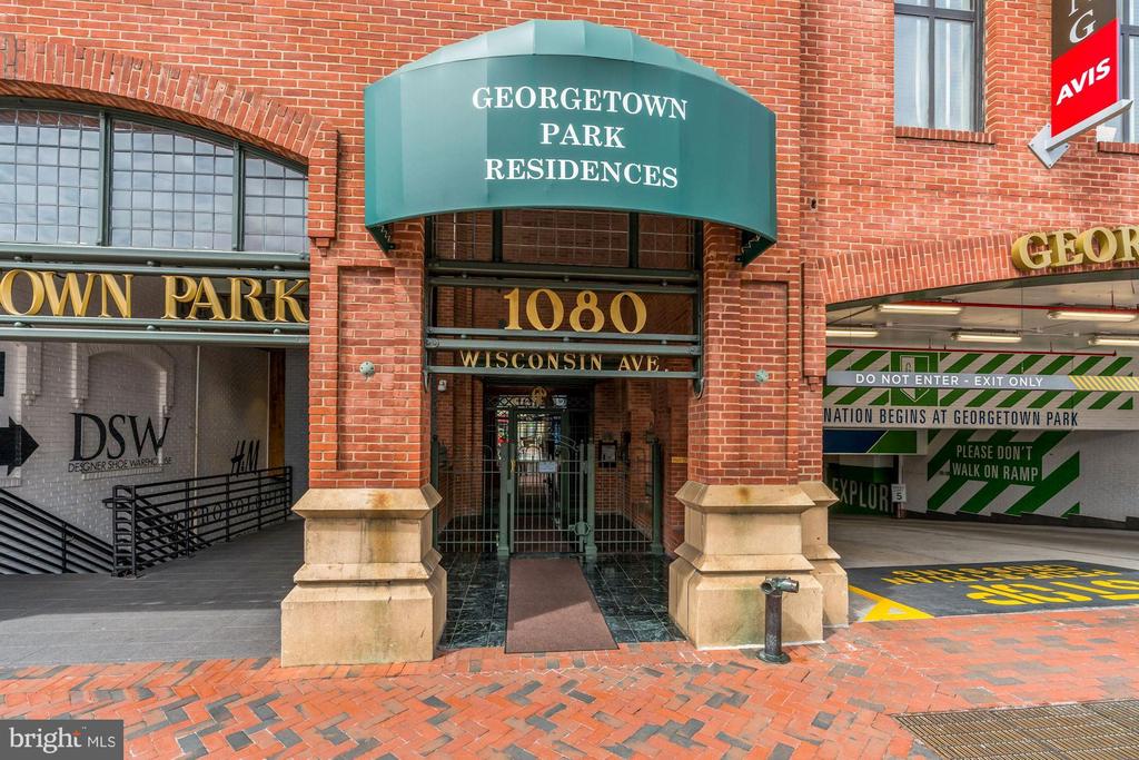 1080 WISCONSIN AVENUE NW 405