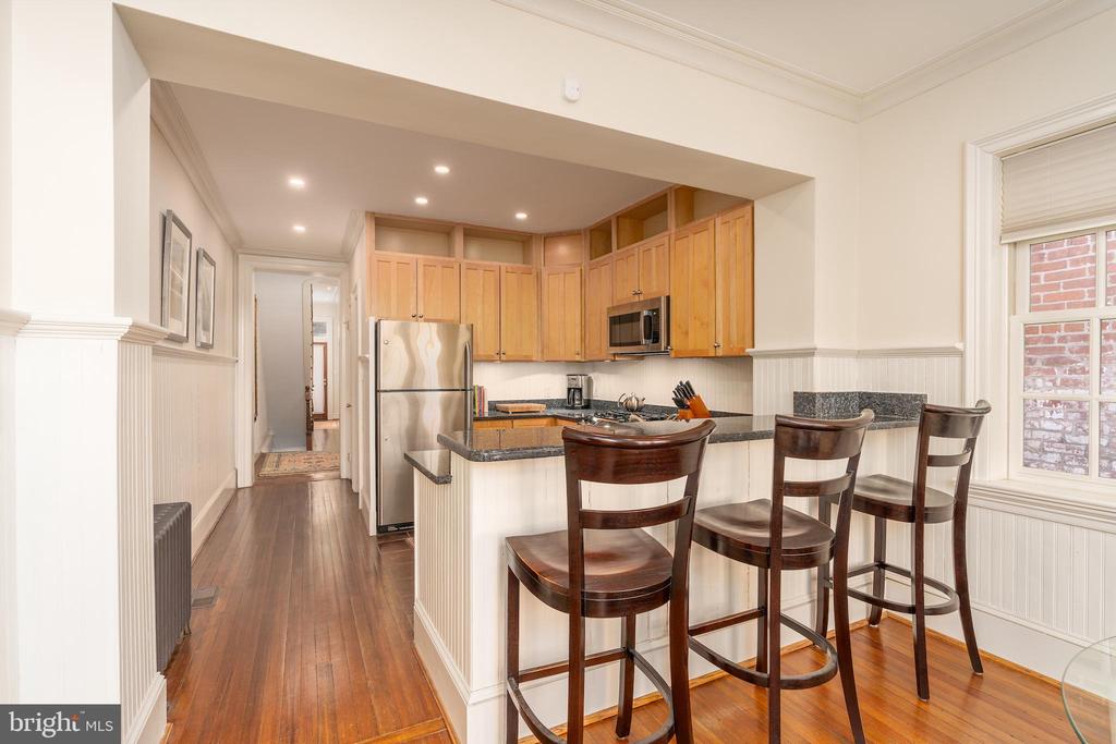 115 7TH STREET NE