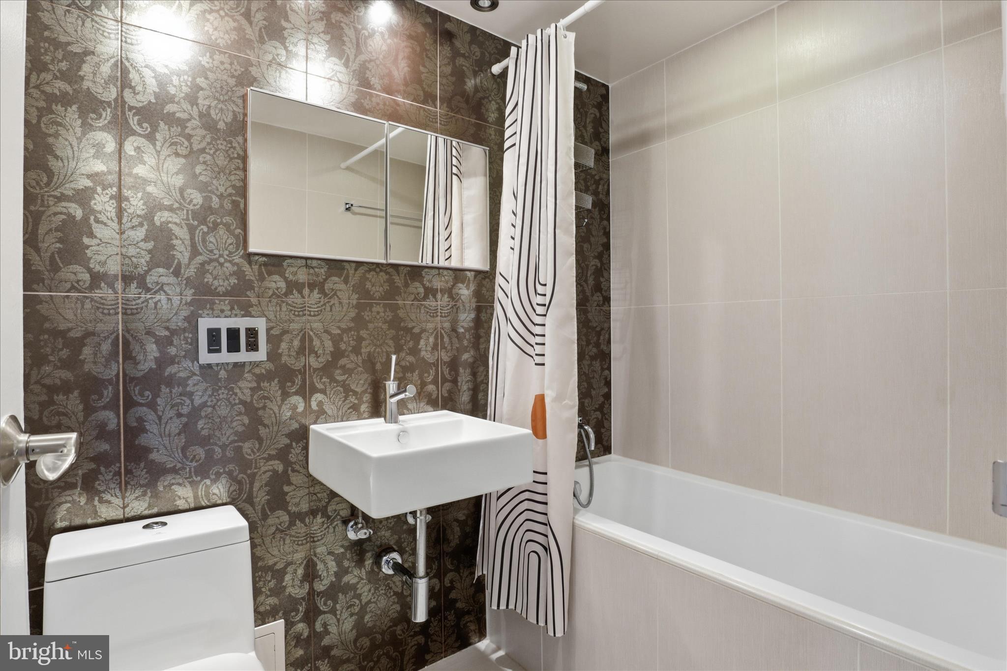 4600 CONNECTICUT AVENUE NW 423