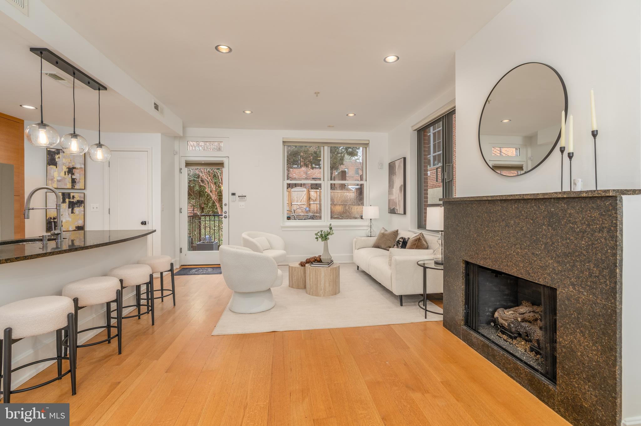 2516 Q STREET NW E102