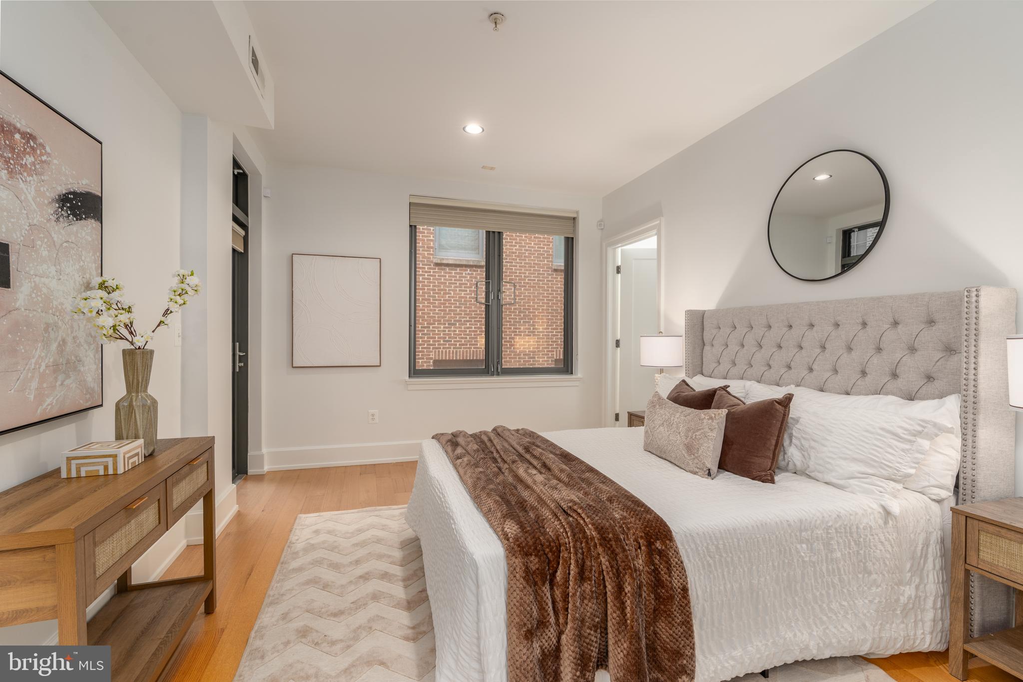 2516 Q STREET NW E102