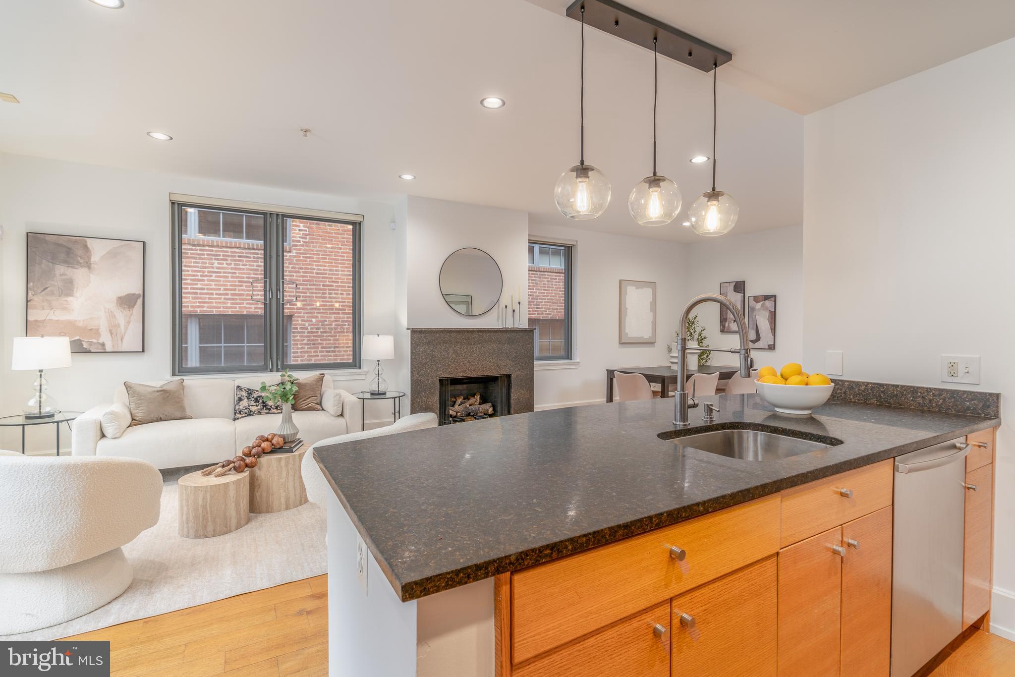 2516 Q STREET NW E102