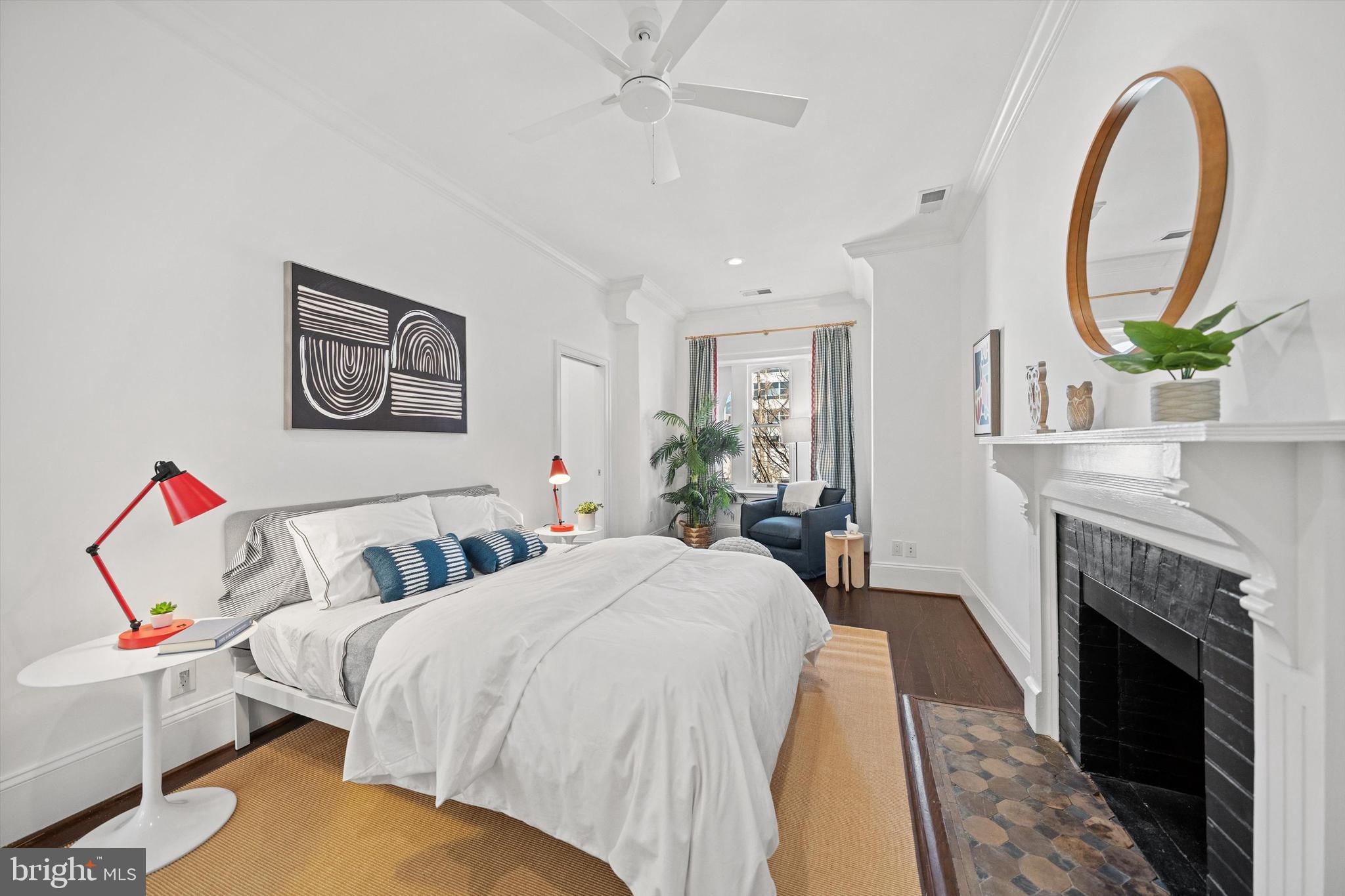 2012 HILLYER PLACE NW