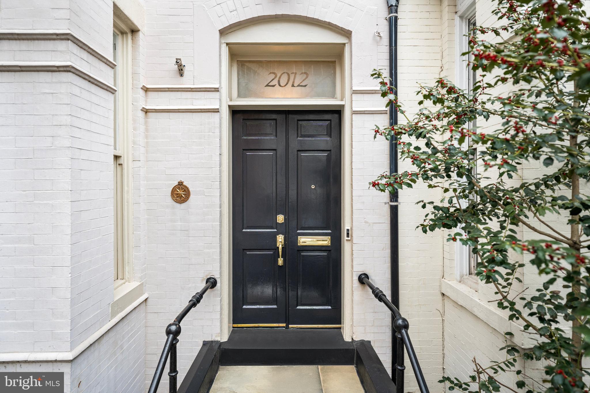 2012 HILLYER PLACE NW