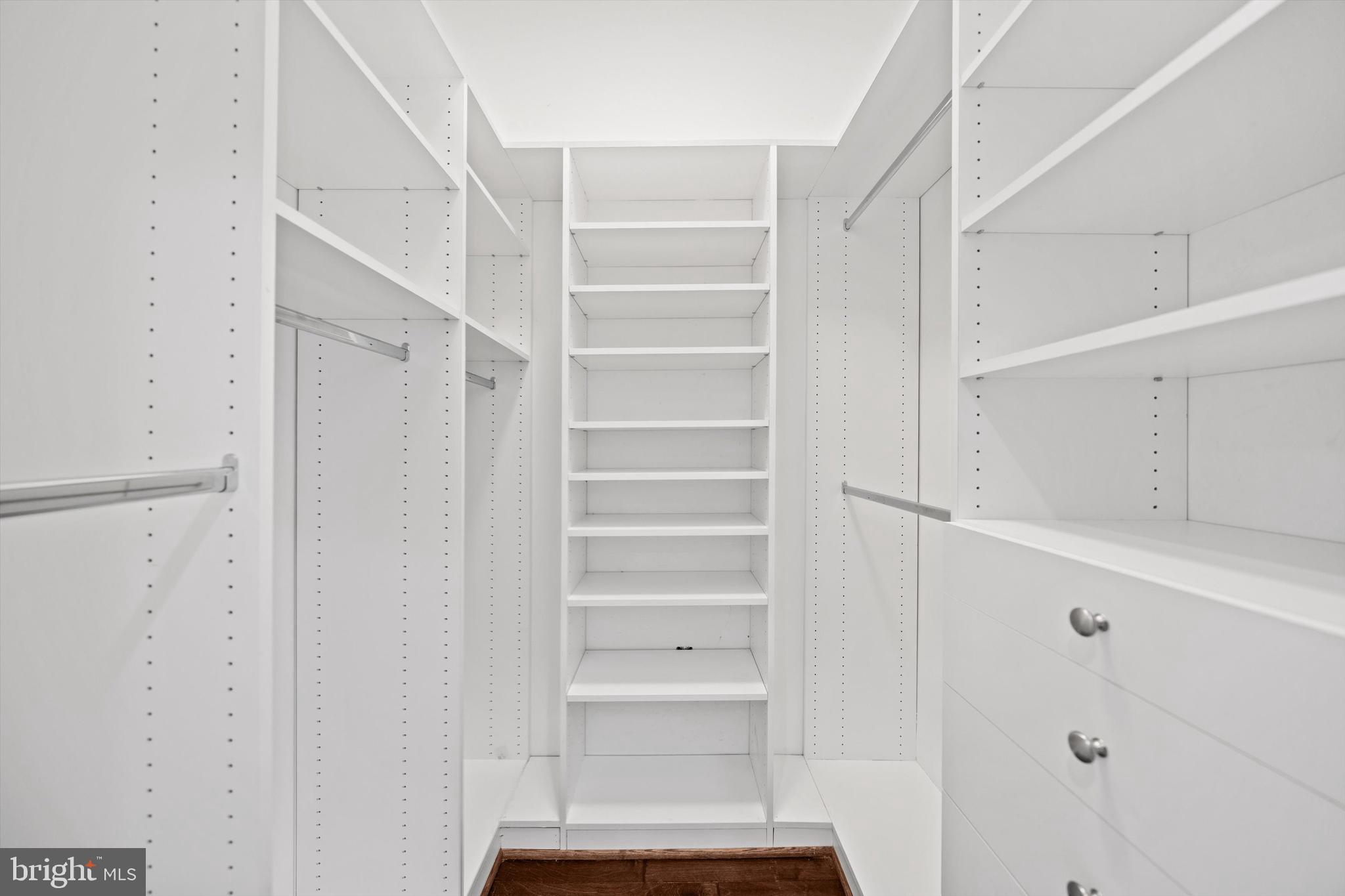 2012 HILLYER PLACE NW