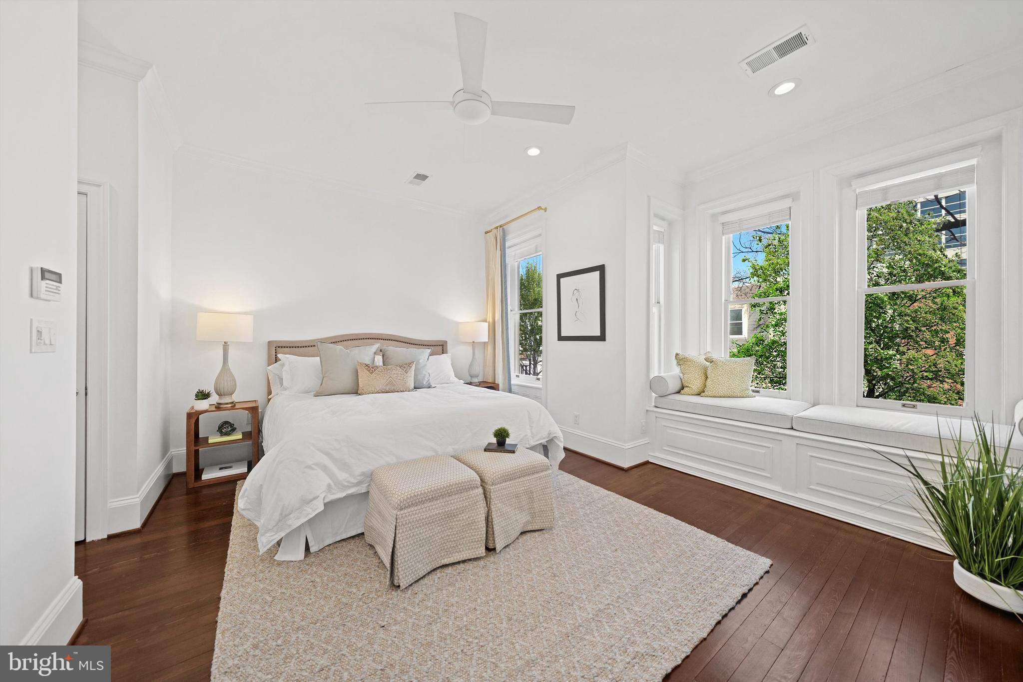 2012 HILLYER PLACE NW