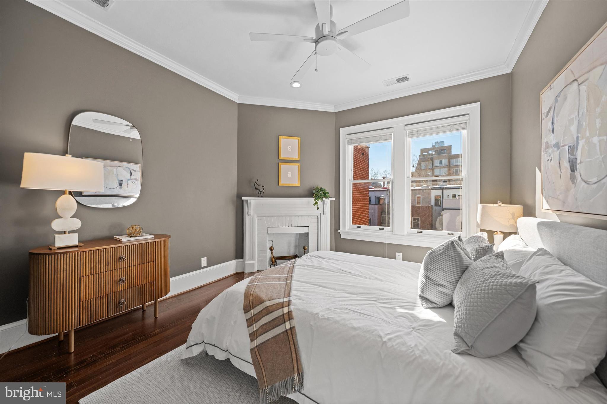 2012 HILLYER PLACE NW