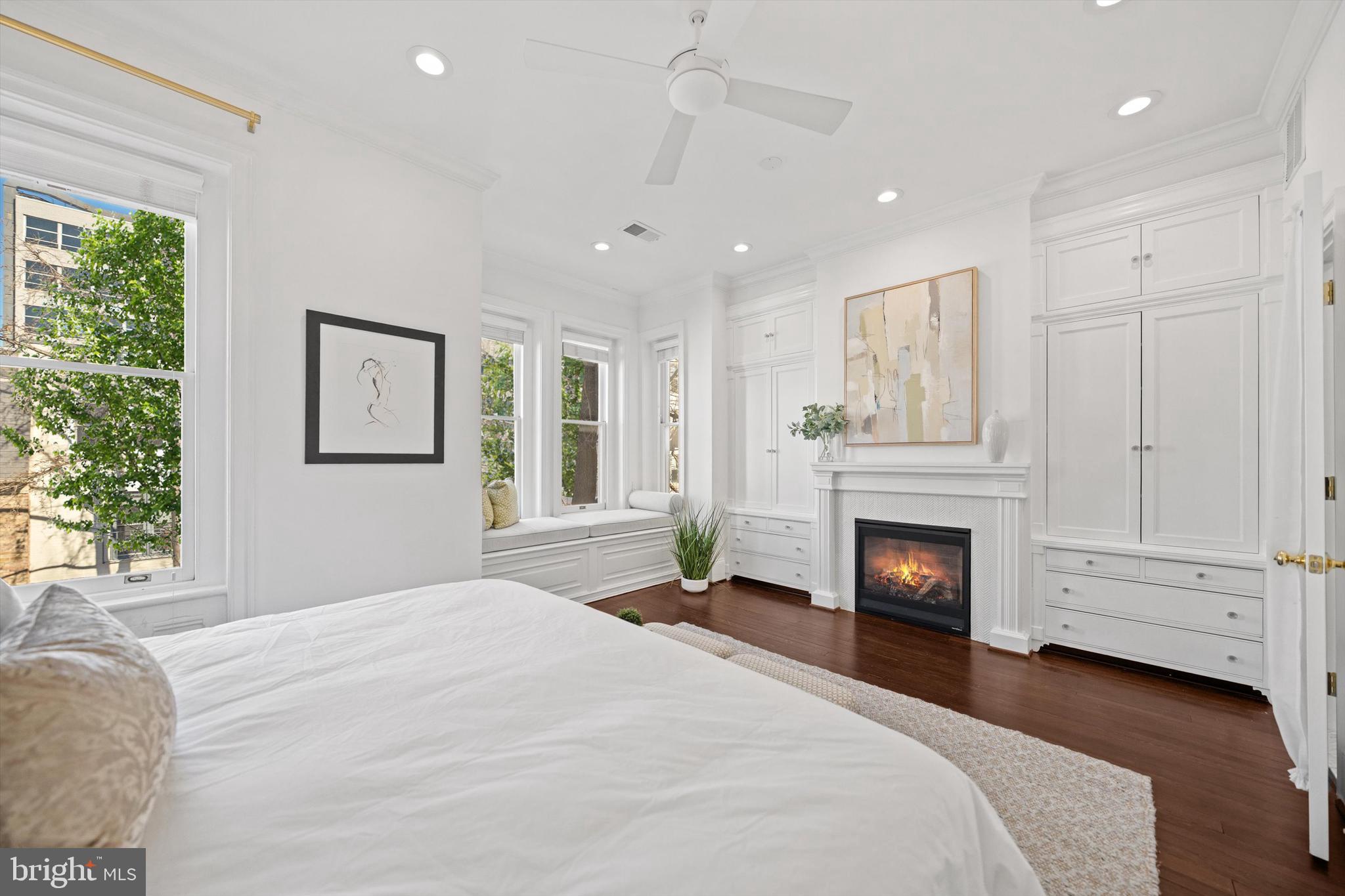 2012 HILLYER PLACE NW