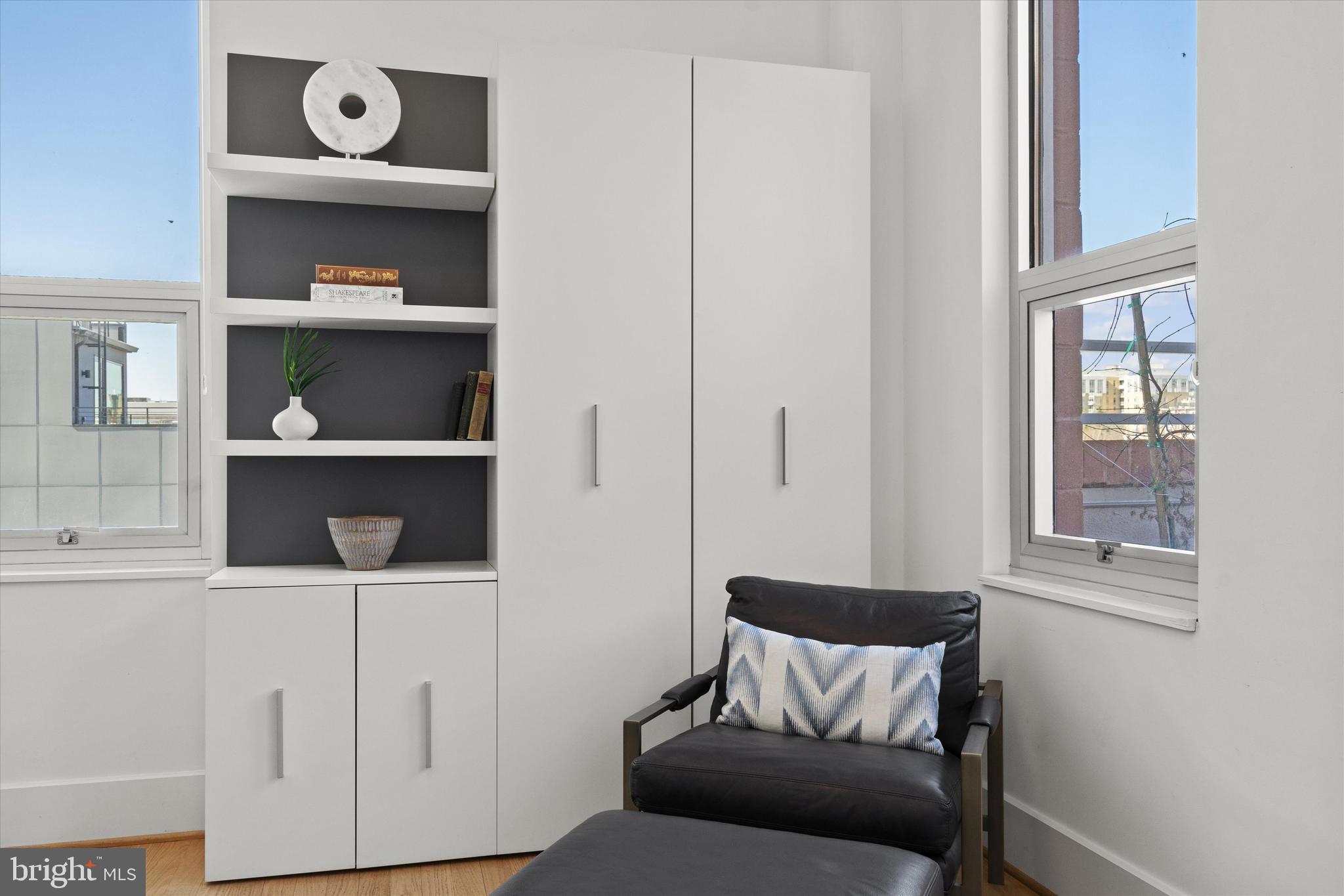 2100 11TH STREET NW PH6