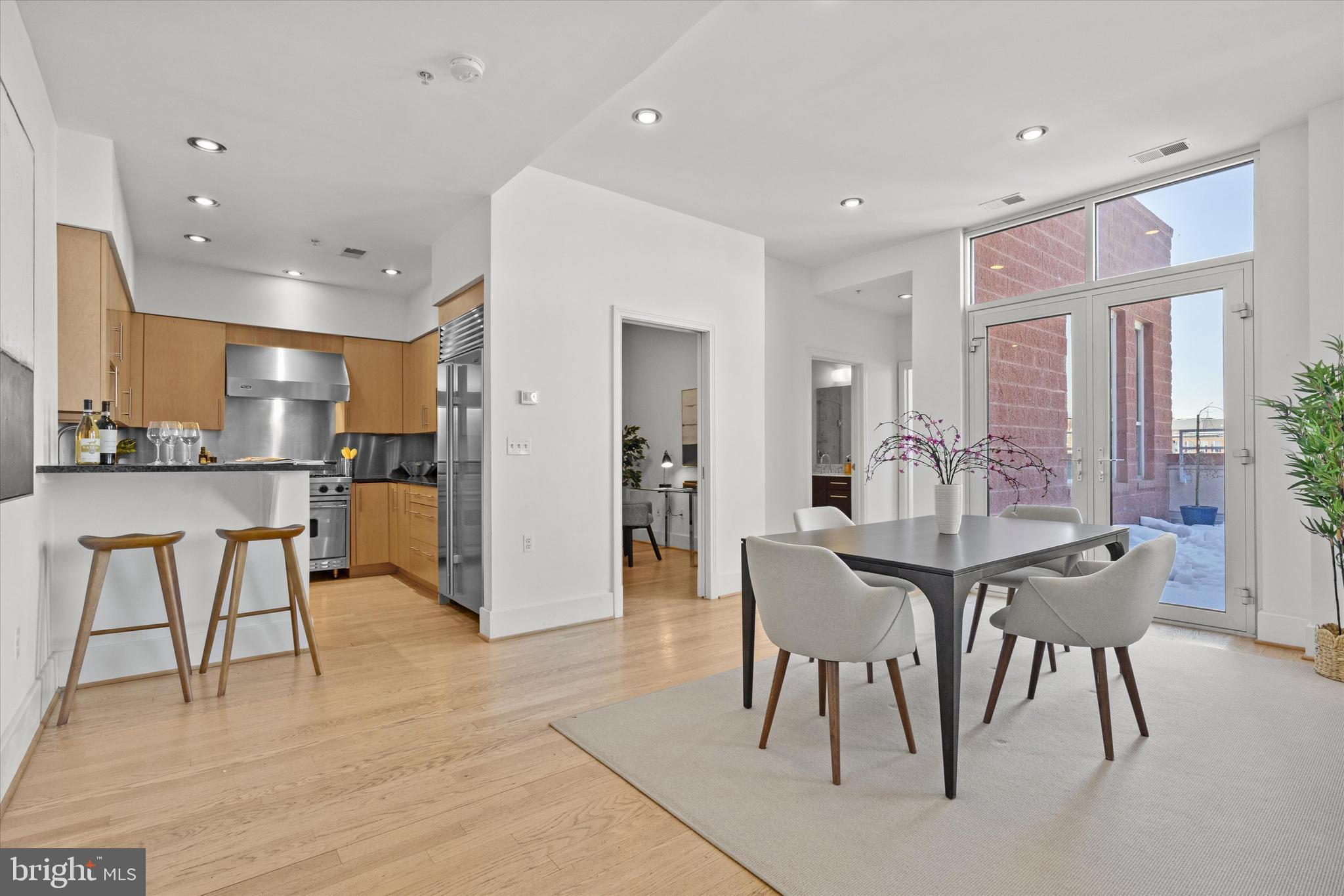 2100 11TH STREET NW PH6