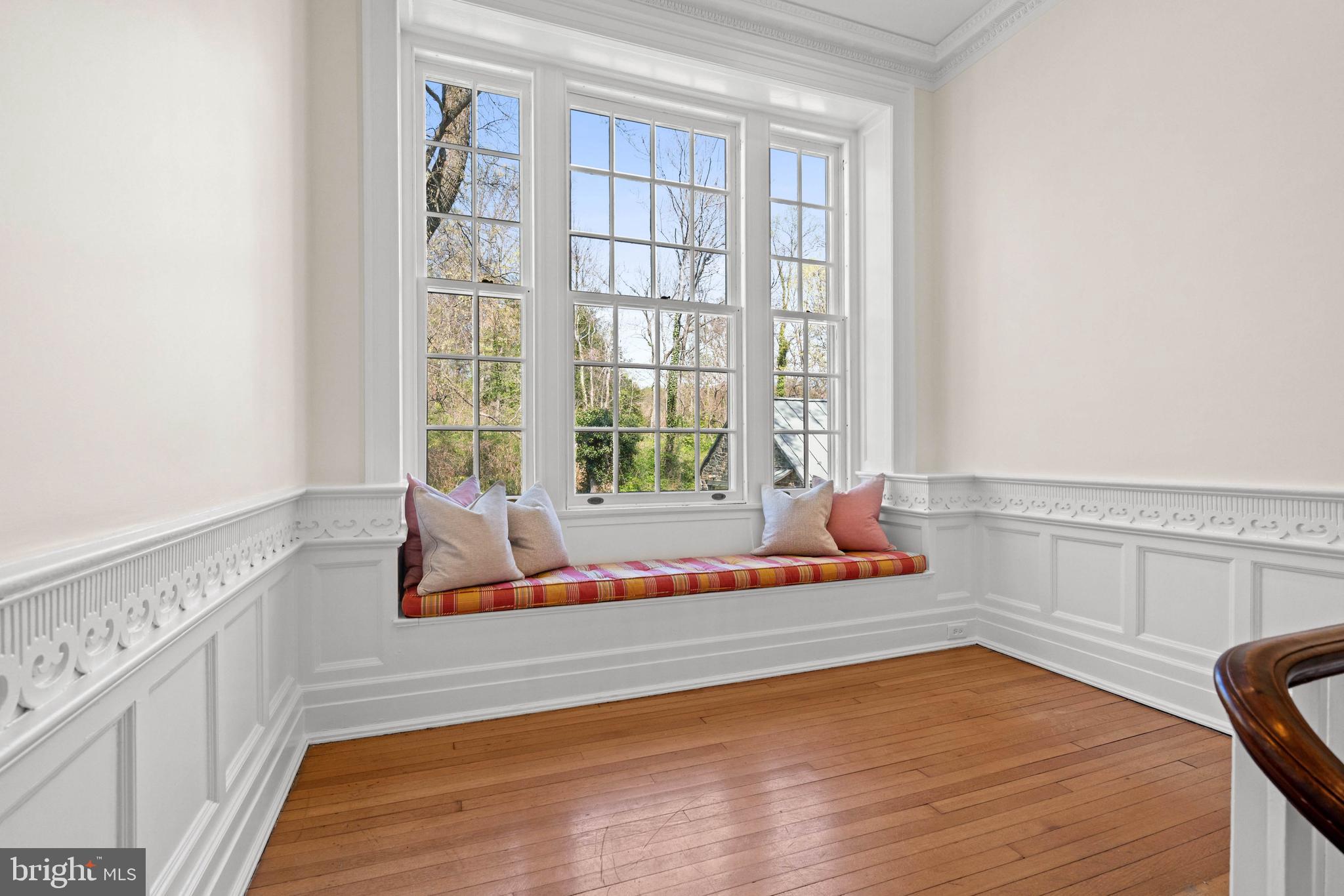 2325 PORTER STREET NW