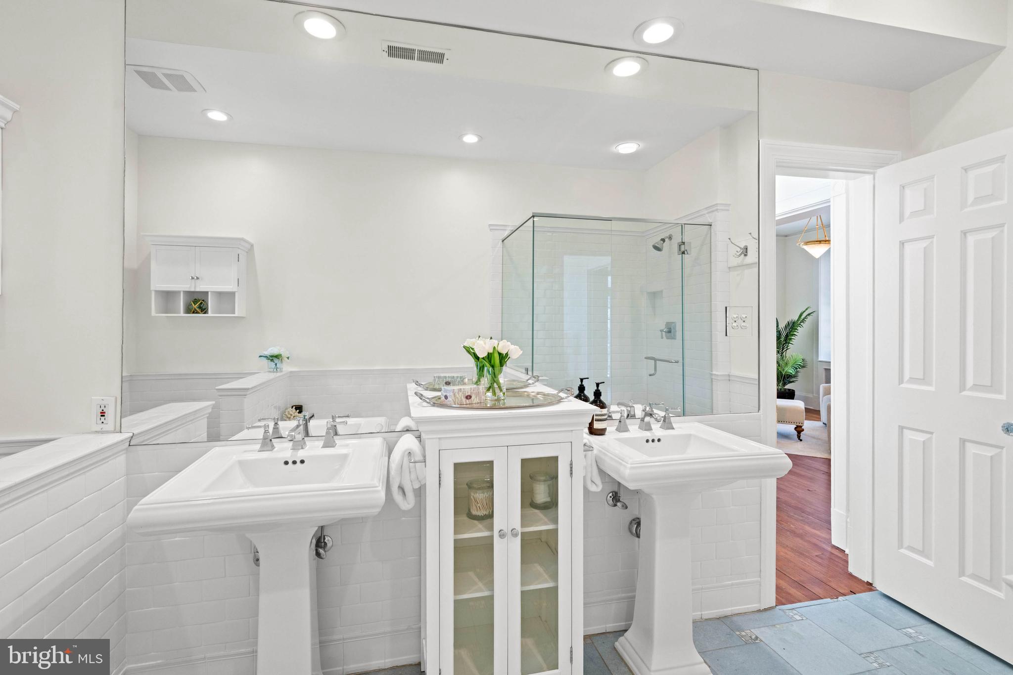 2325 PORTER STREET NW