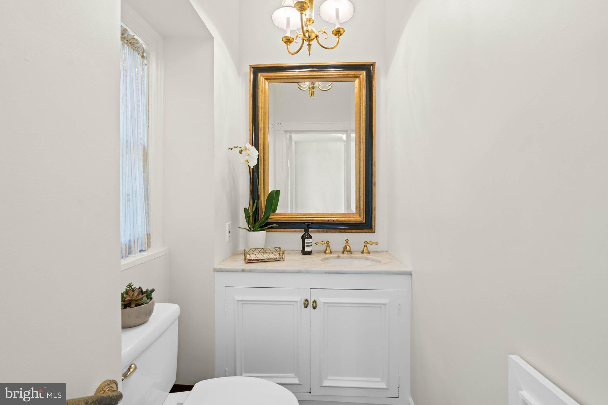 2325 PORTER STREET NW