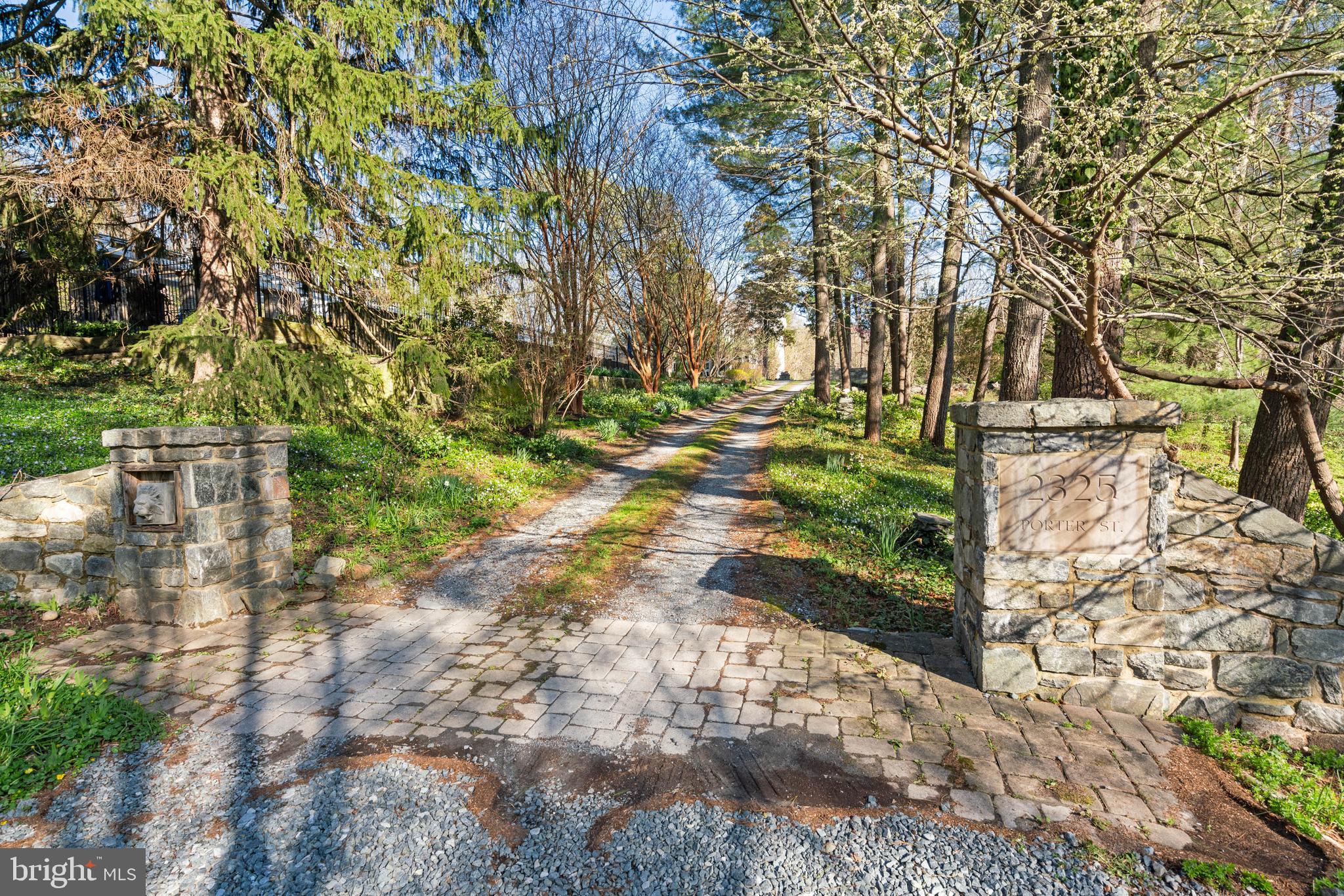 2325 PORTER STREET NW