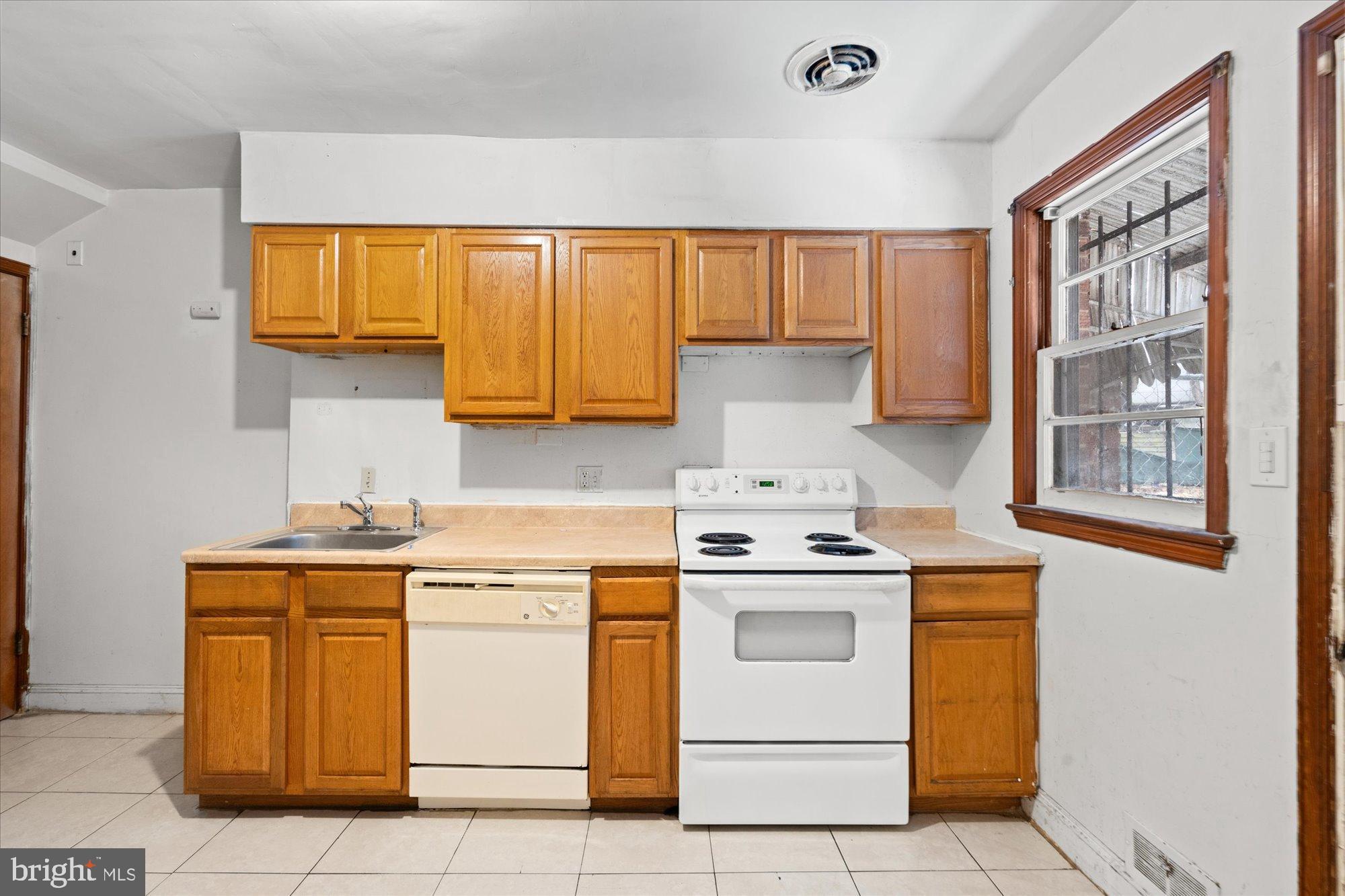 414 CHESAPEAKE STREET SE