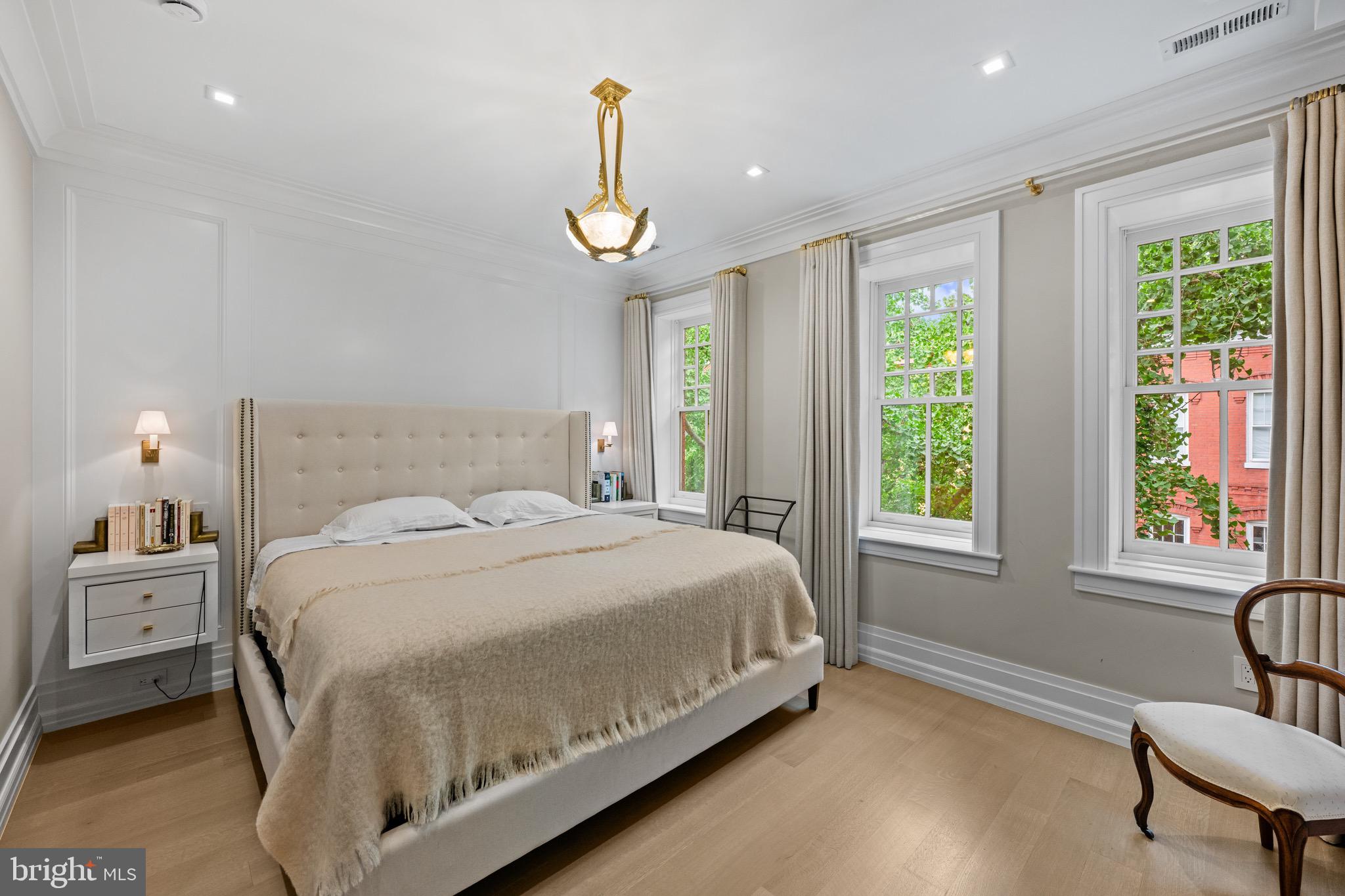 1524 SWANN STREET NW