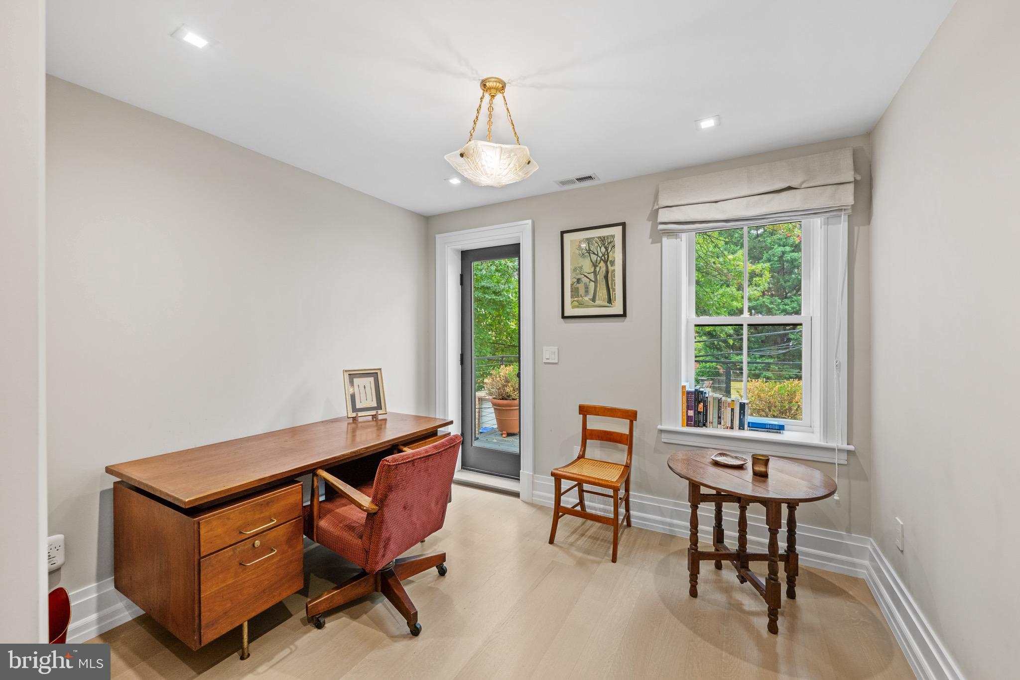 1524 SWANN STREET NW