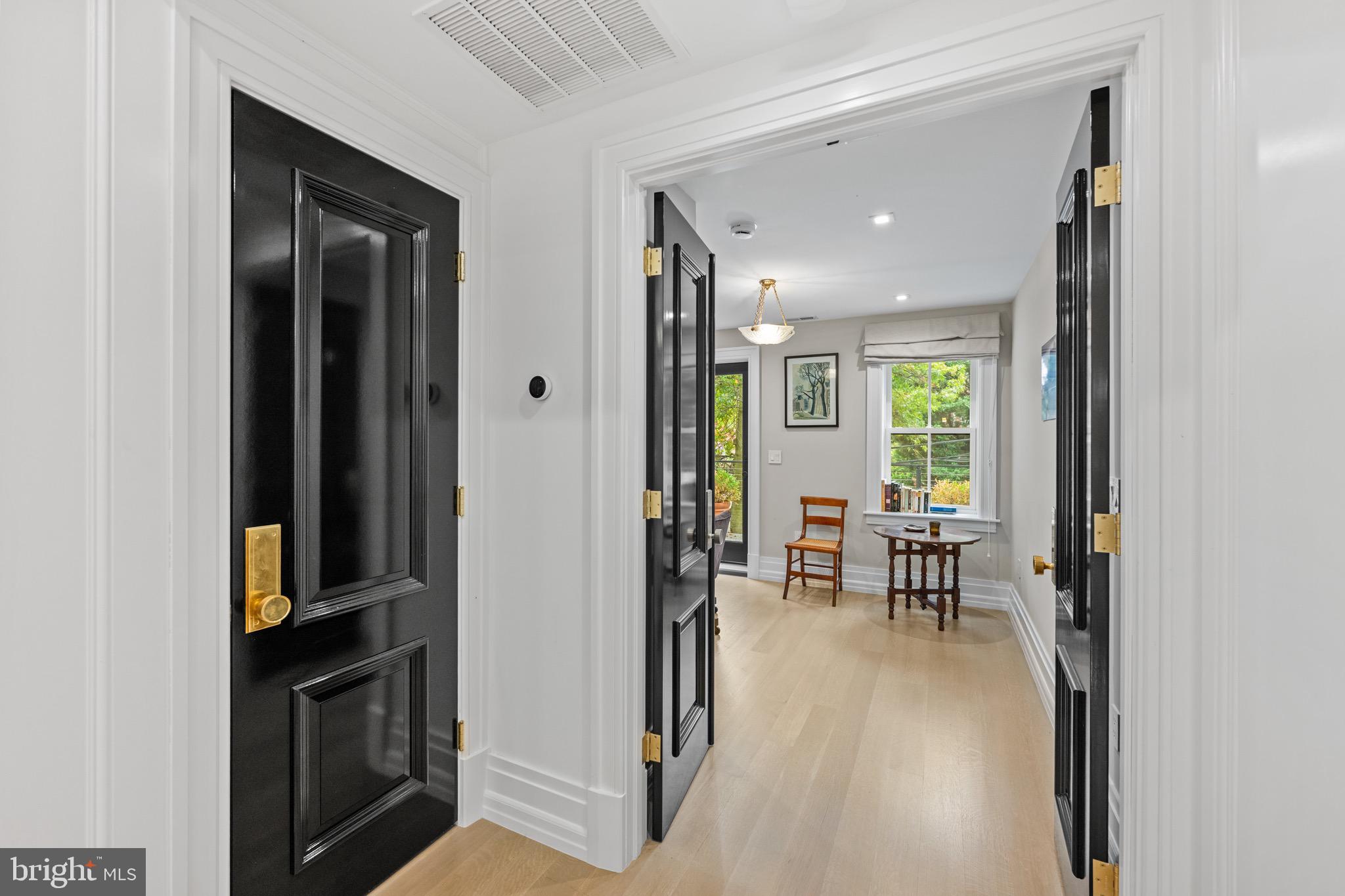 1524 SWANN STREET NW