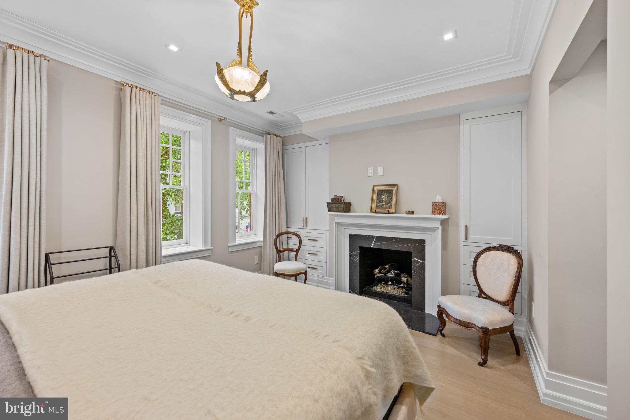 1524 SWANN STREET NW