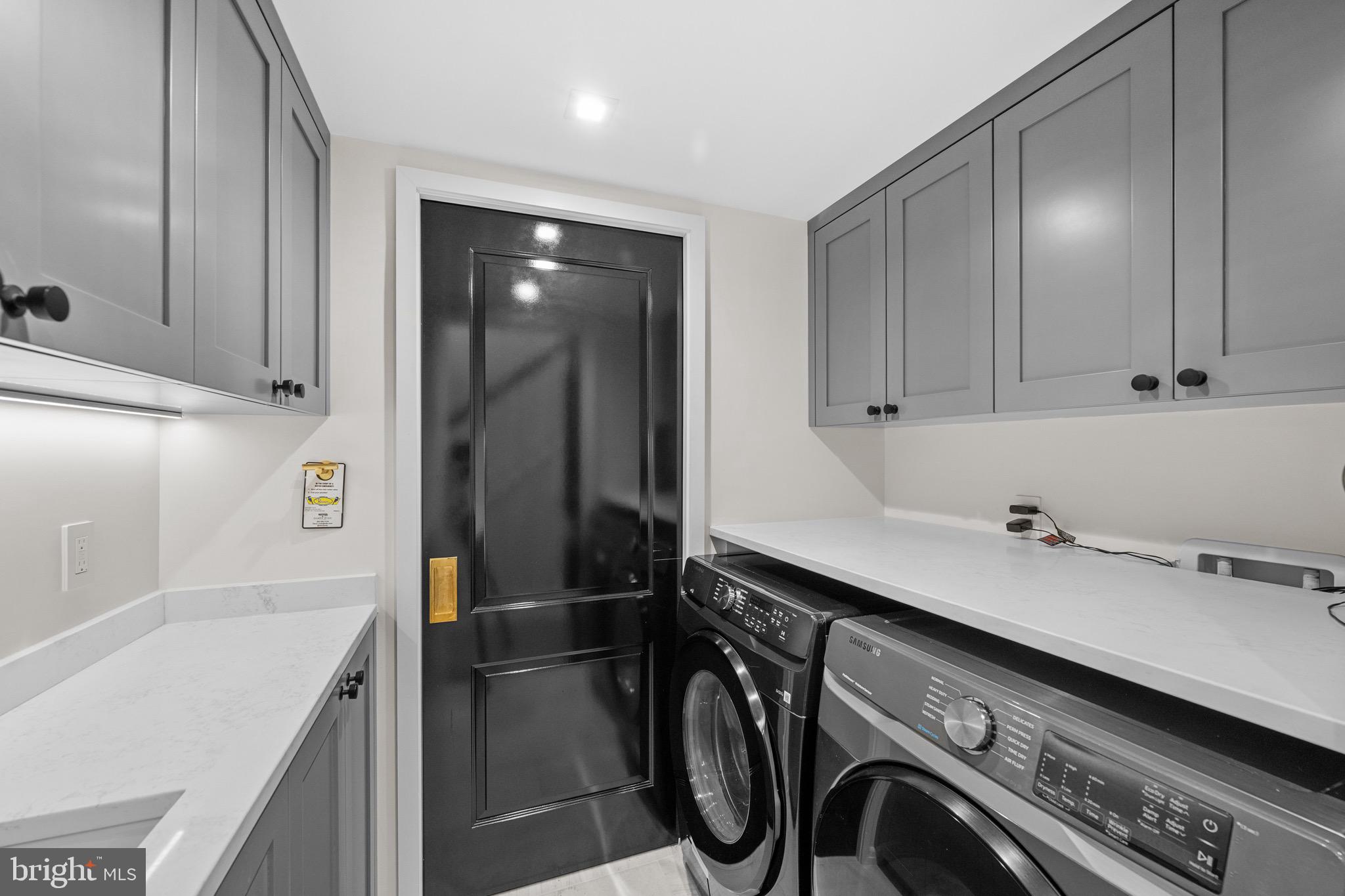 1524 SWANN STREET NW