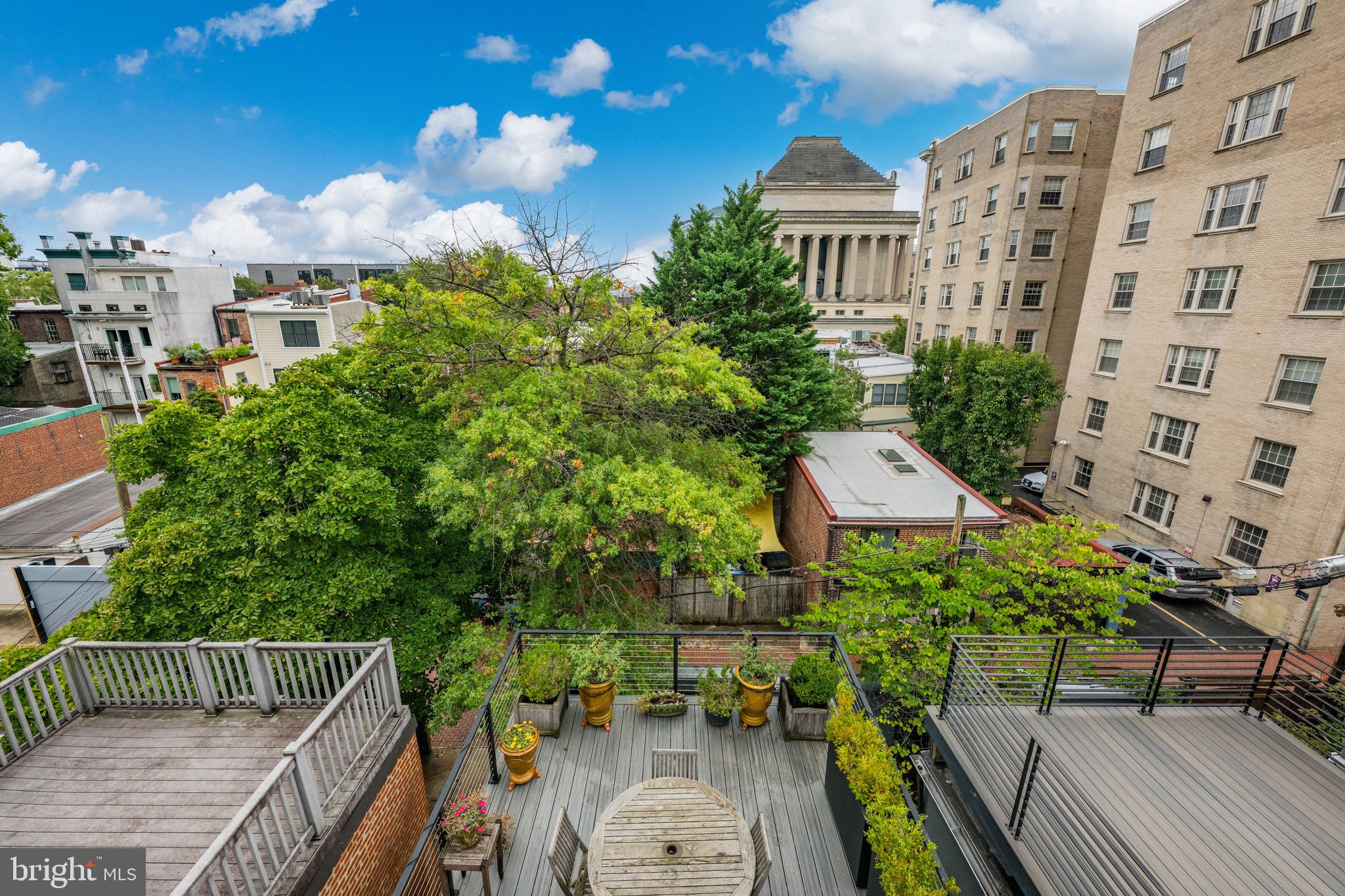 1524 SWANN STREET NW