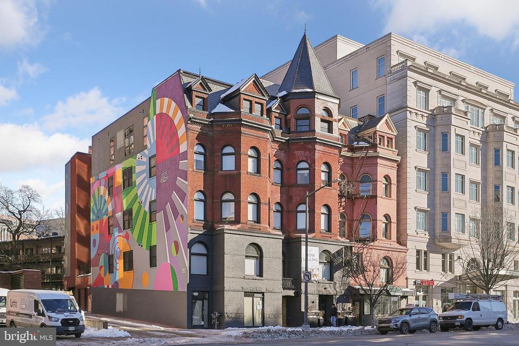 2525 PENNSYLVANIA AVENUE NW 301