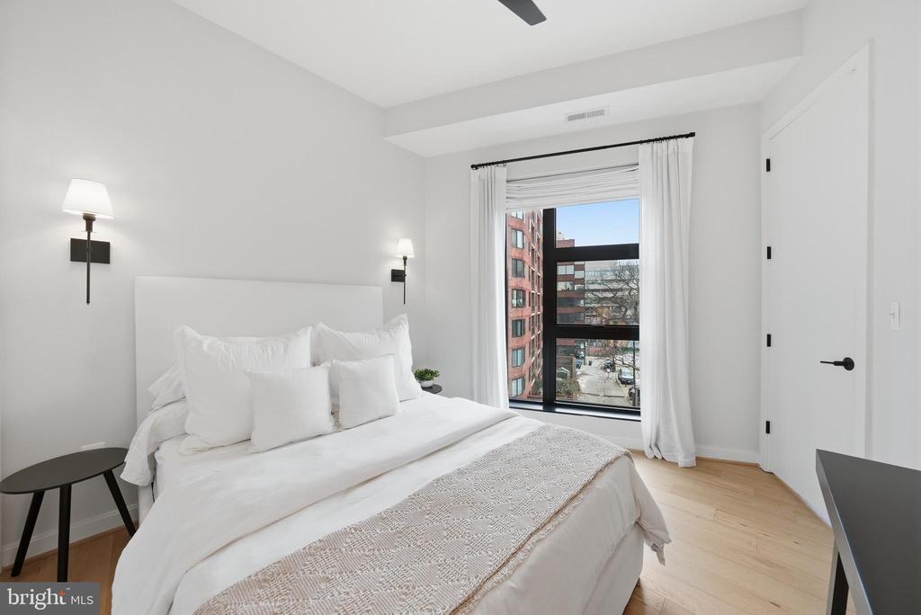 2525 PENNSYLVANIA AVENUE NW 301