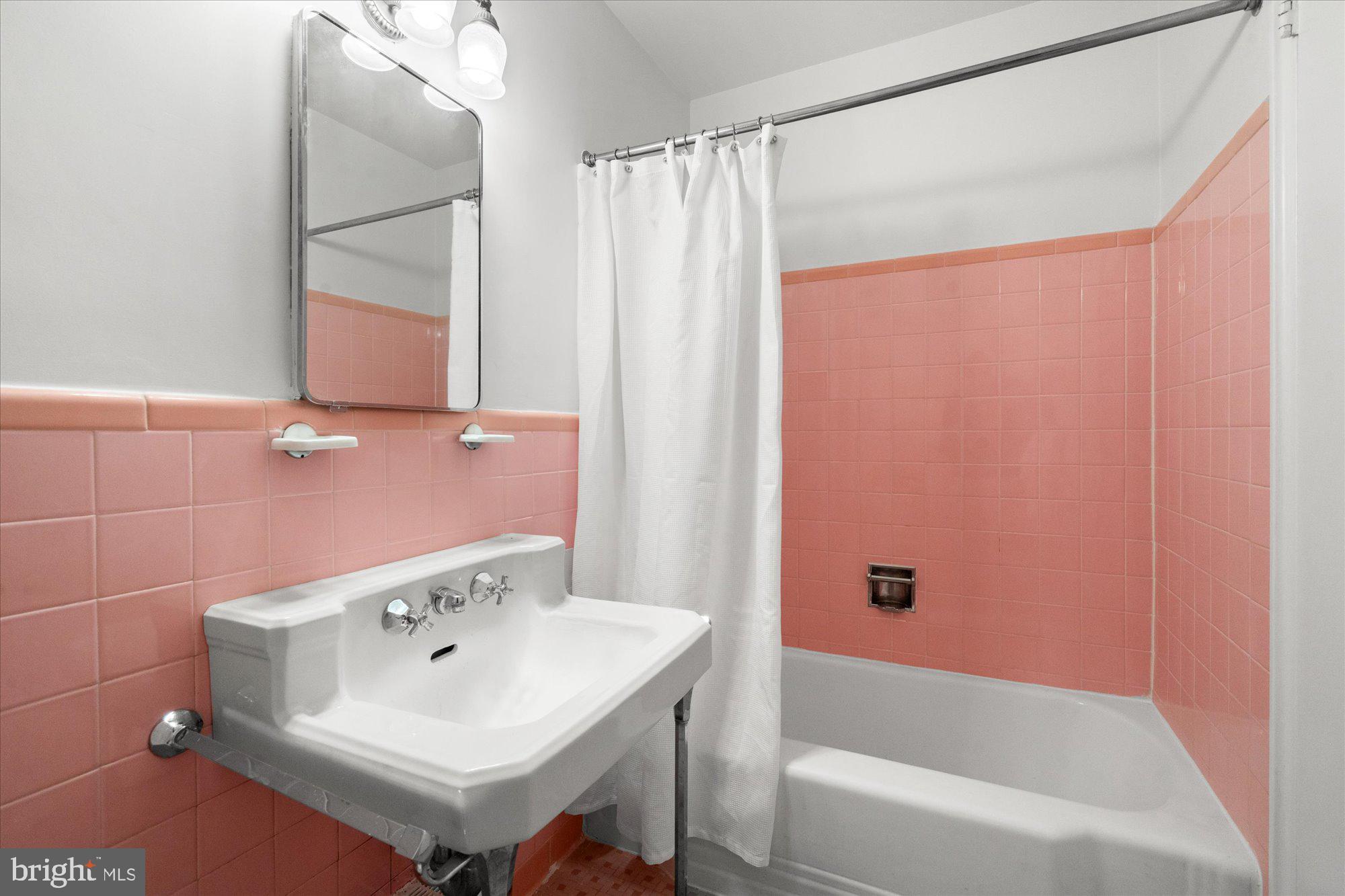 4301 MASSACHUSETTS AVENUE NW 5012