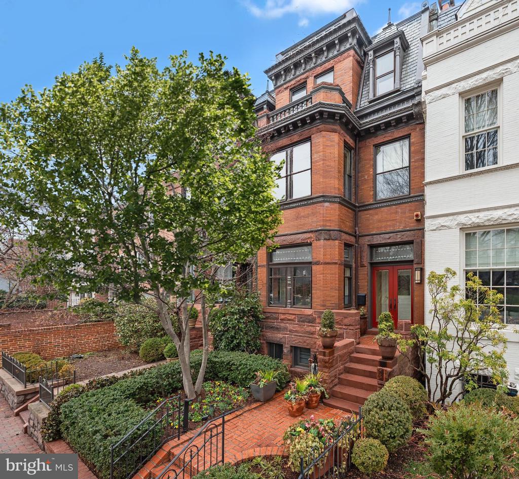 1617 35TH STREET NW