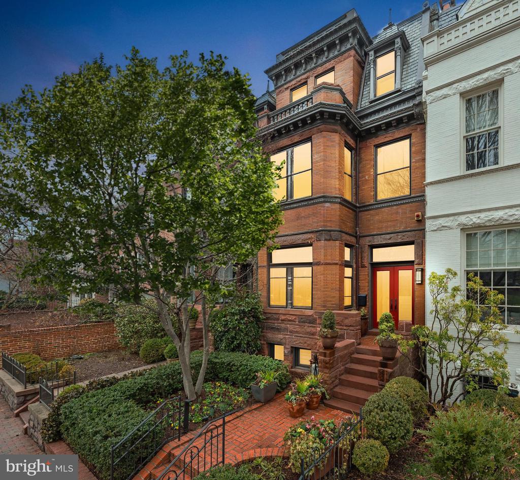 1617 35TH STREET NW