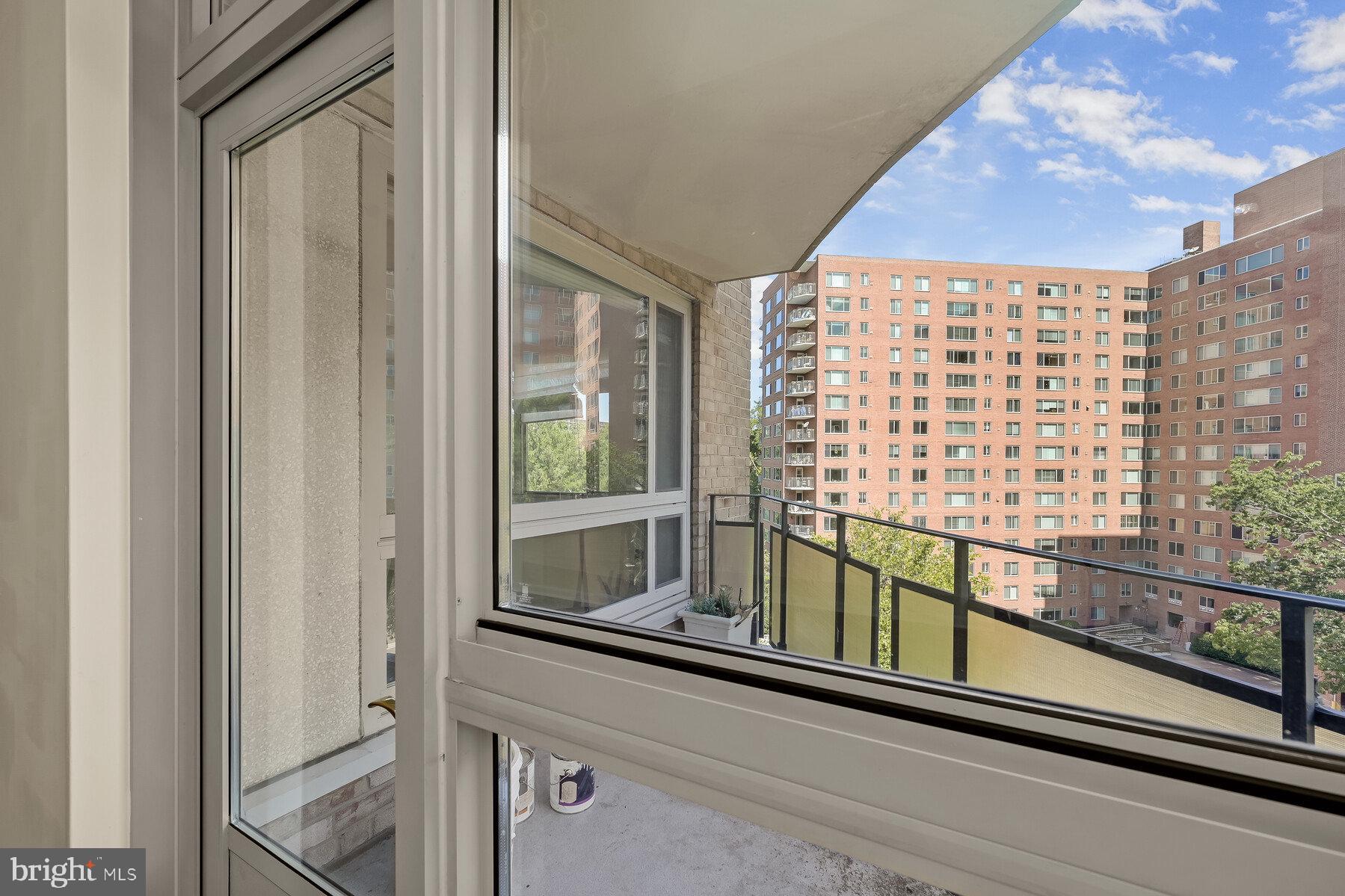 4101 CATHEDRAL AVENUE NW 910