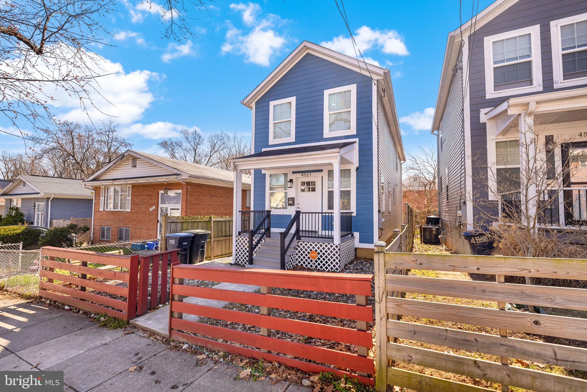 4521 CLAY STREET NE