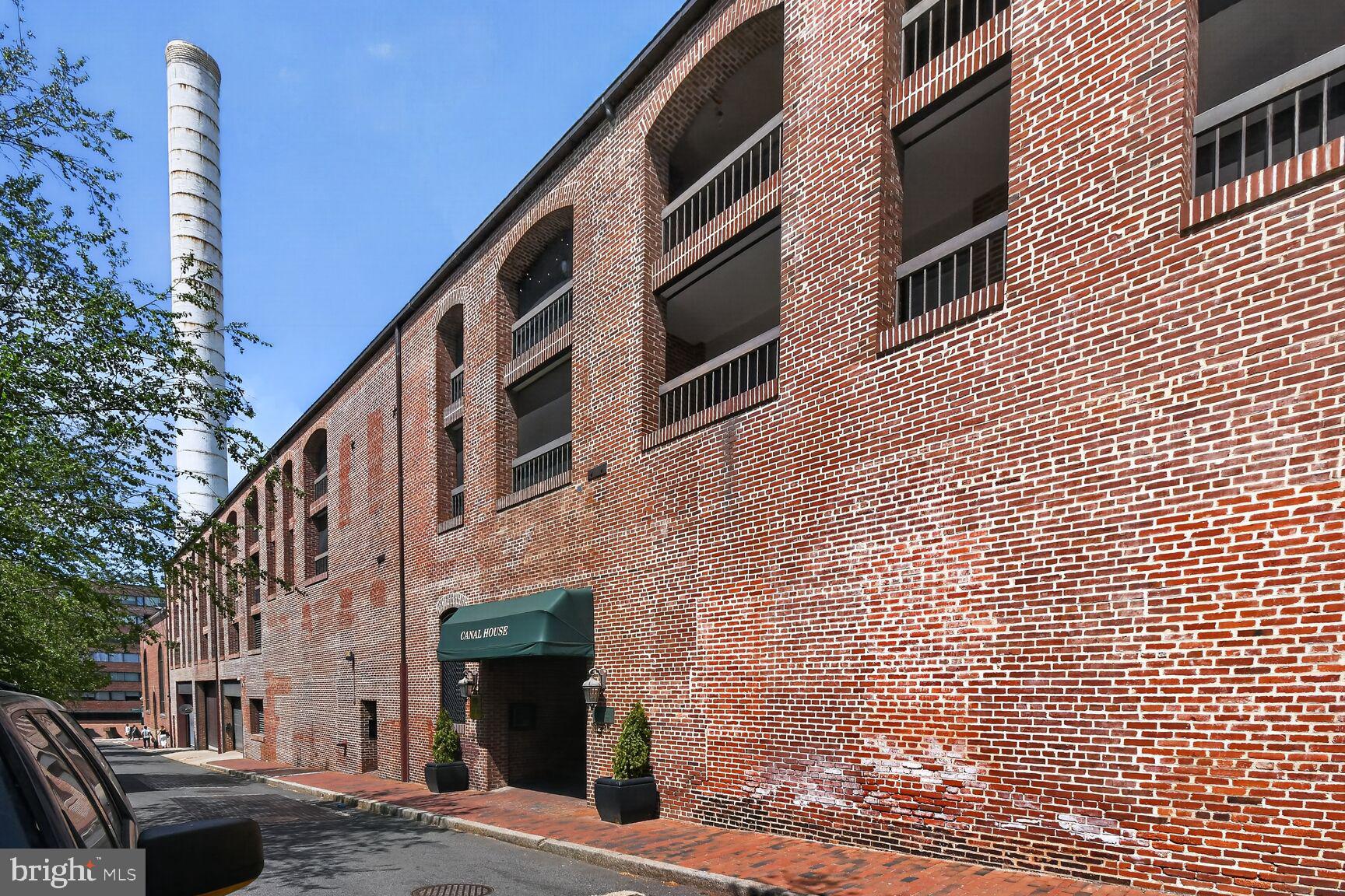 3225 GRACE STREET NW 101