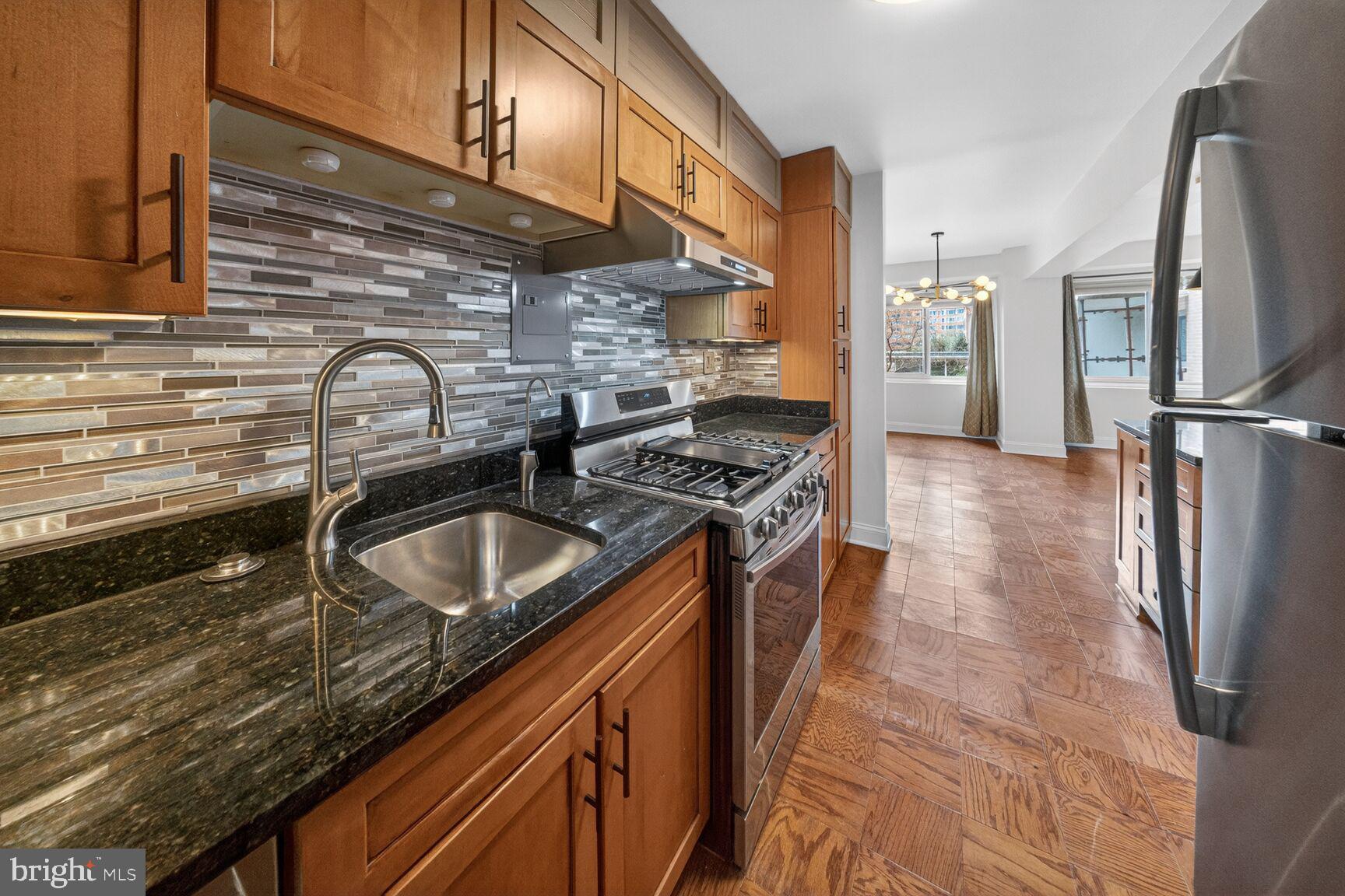 4201 CATHEDRAL AVENUE NW 222W