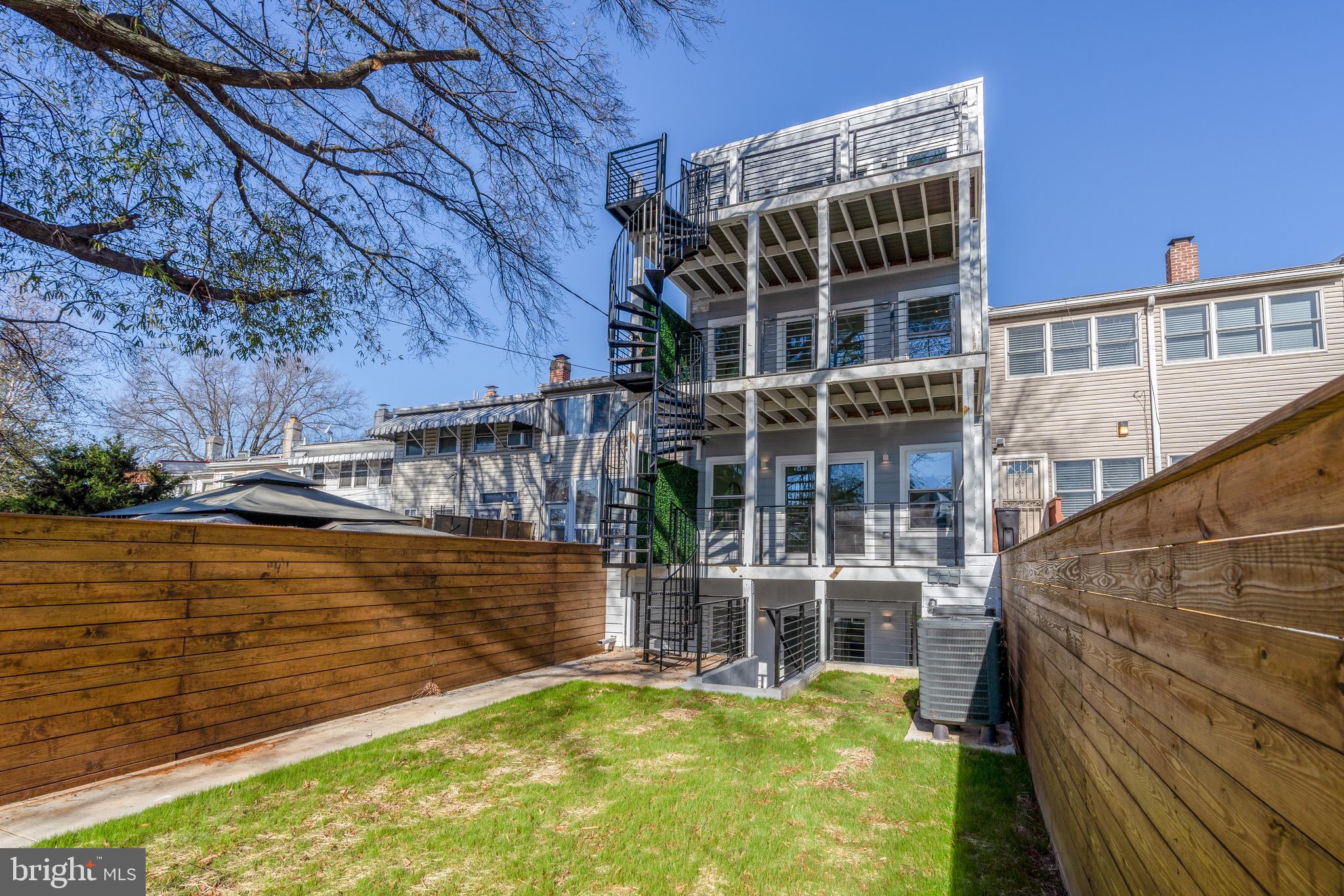 1128 BUCHANAN STREET NW 1