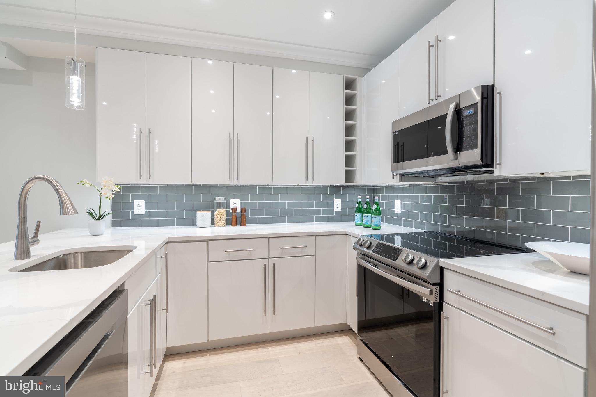 1128 BUCHANAN STREET NW 1