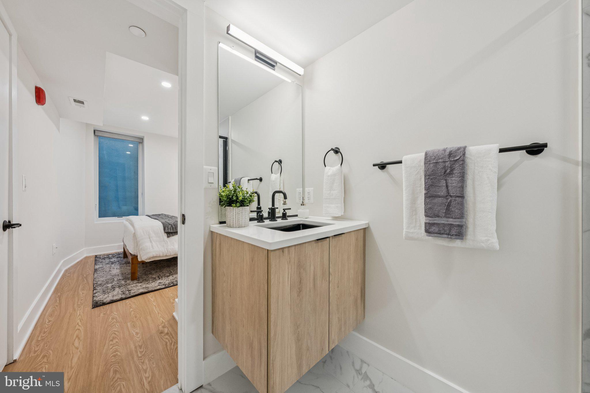 2134 WISCONSIN AVENUE NW 2