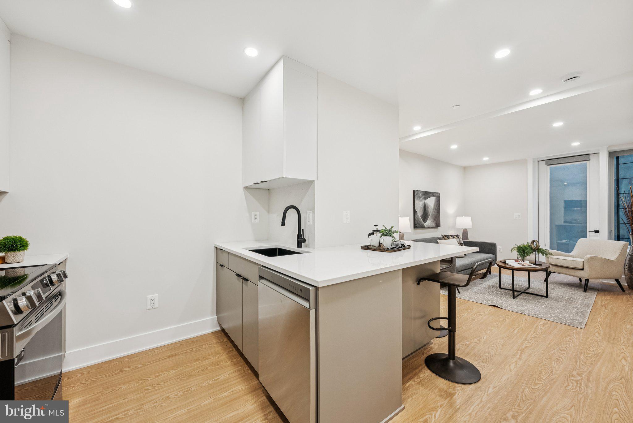 2134 WISCONSIN AVENUE NW 2