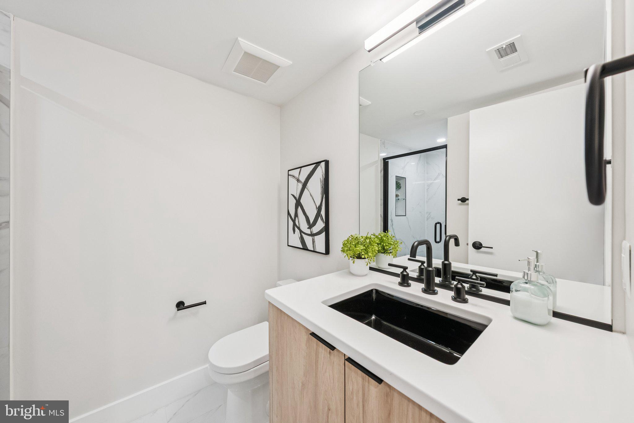 2134 WISCONSIN AVENUE NW 2