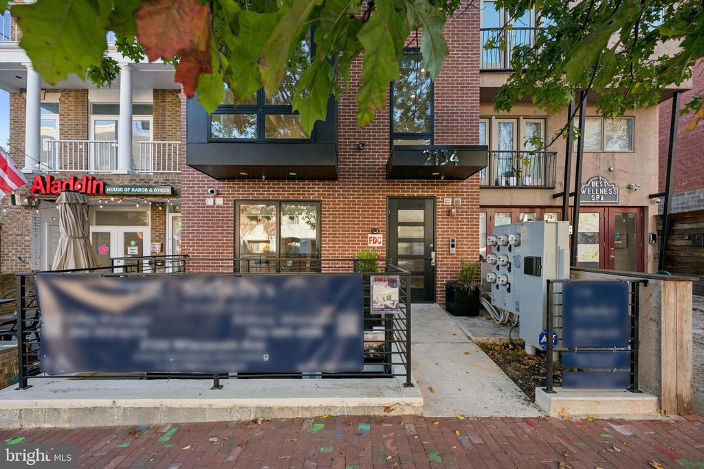 2134 WISCONSIN AVENUE NW 2