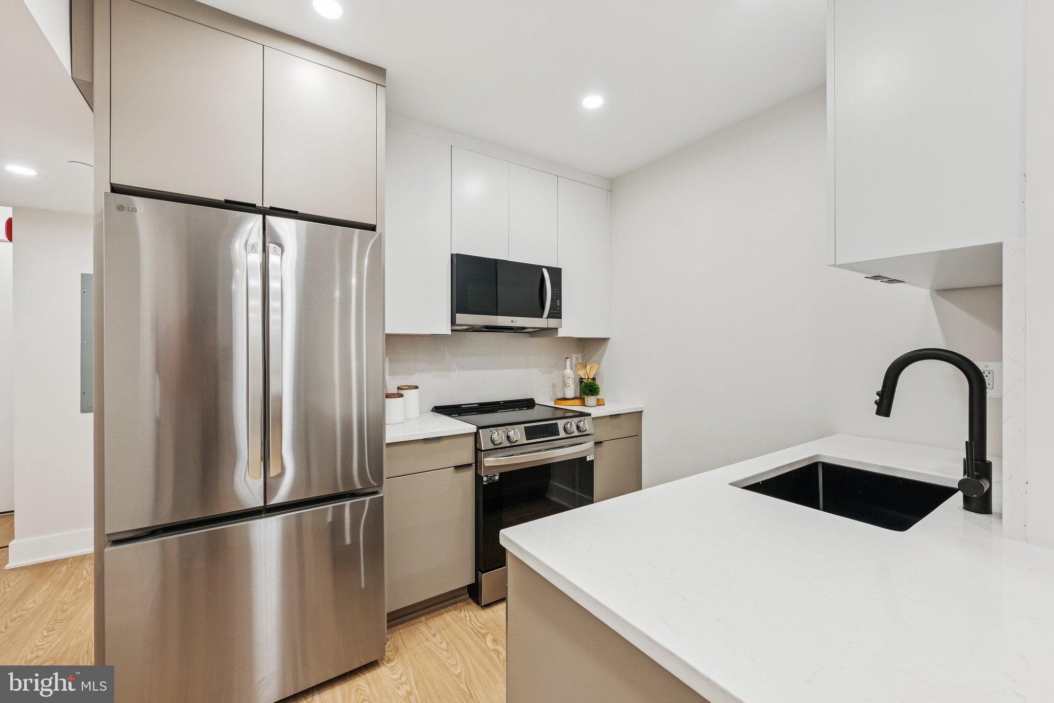 2134 WISCONSIN AVENUE NW 2