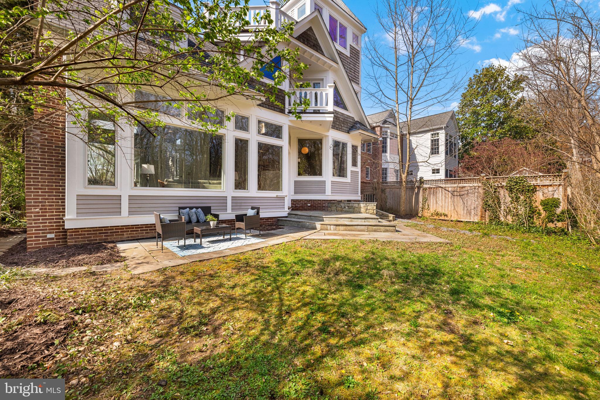 2333 NEBRASKA AVENUE NW